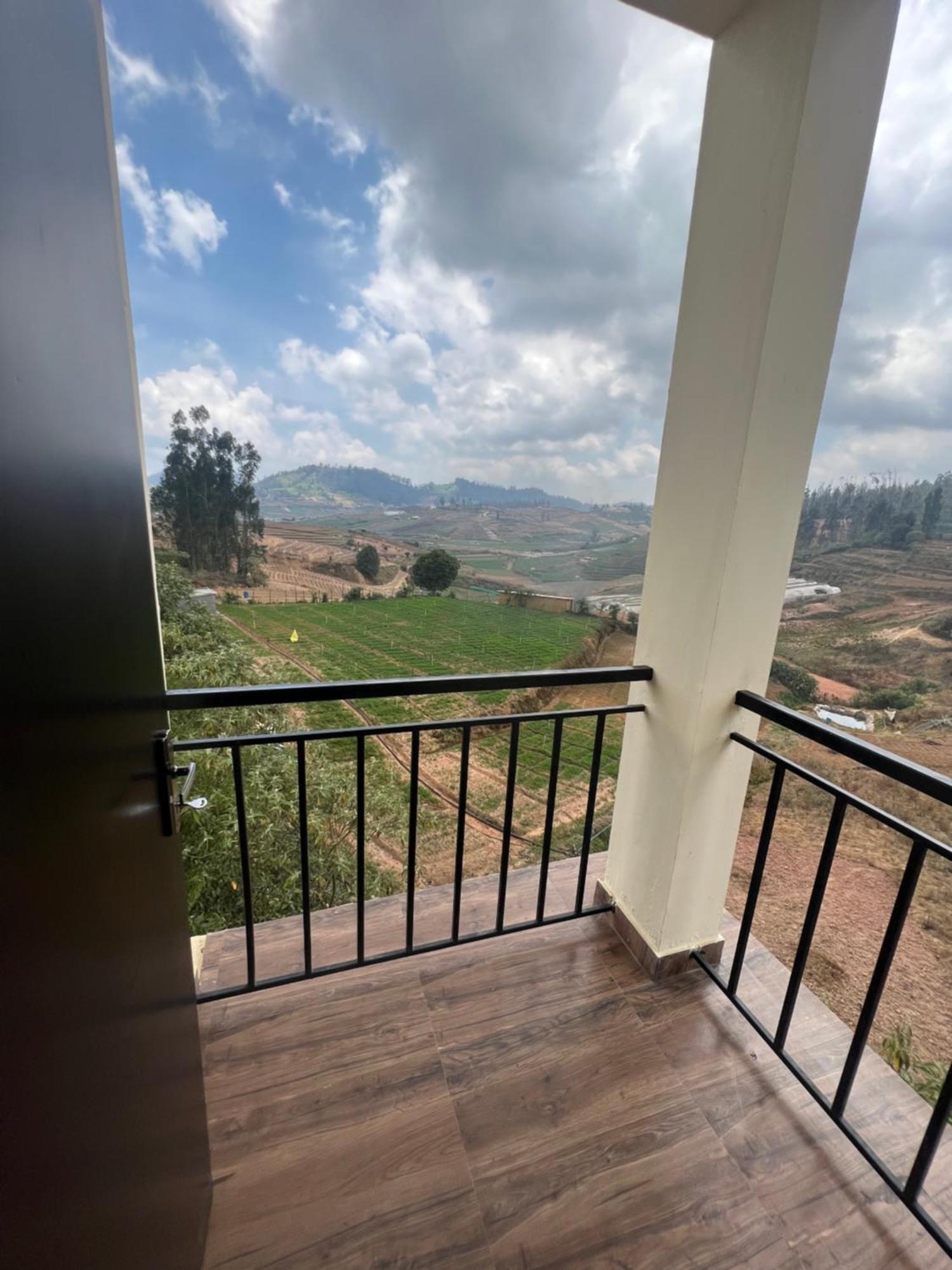 Hidden View Apartment Ooty