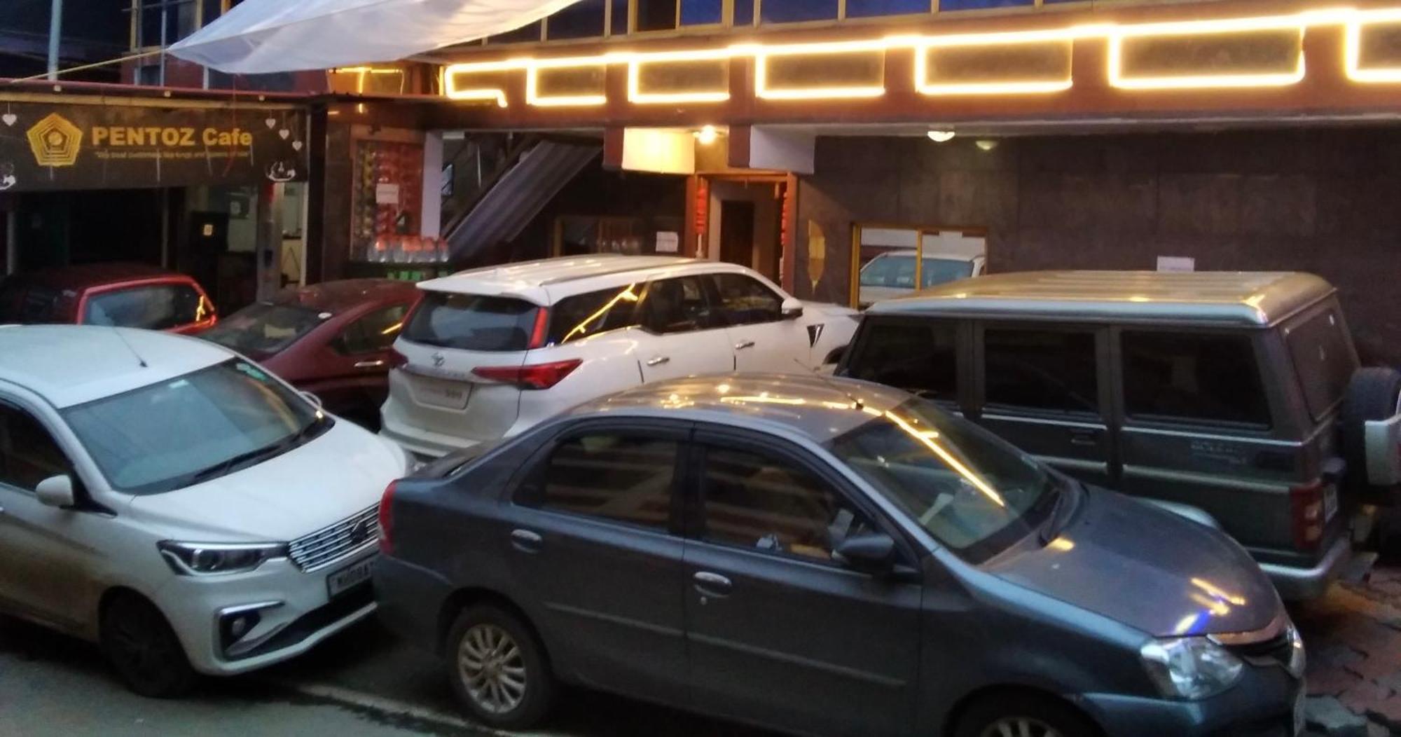 Hotel Pentoz - Charing Cross,
