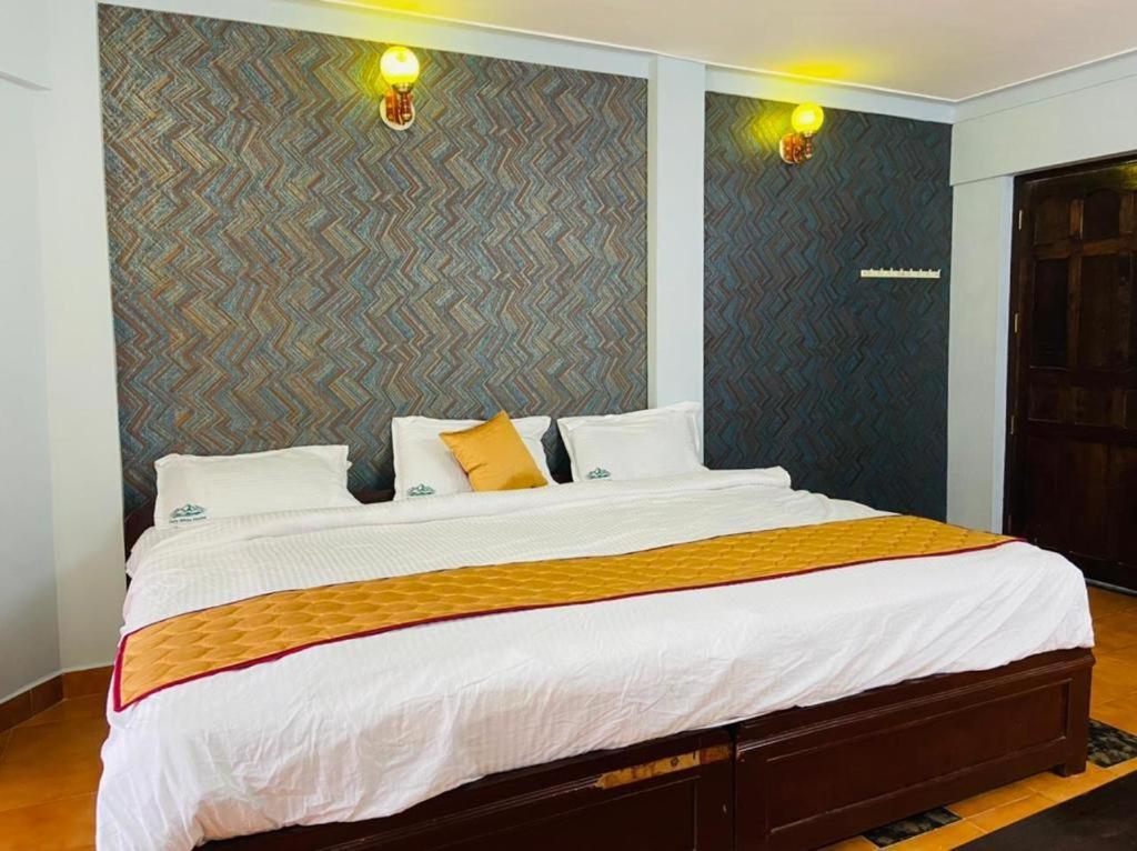 Bob Leisure Hotel