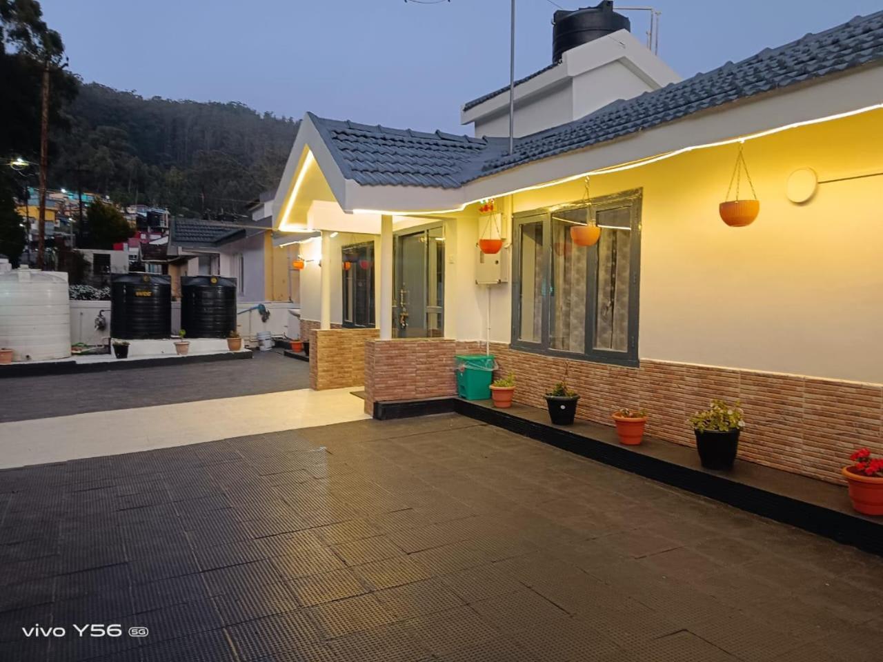 Apartment Vl Happy Homes *