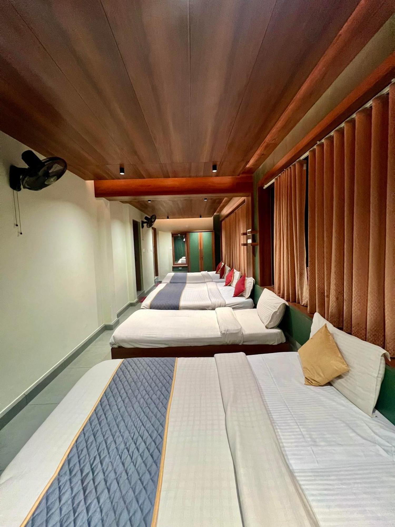 City Palace Hotel Ooty