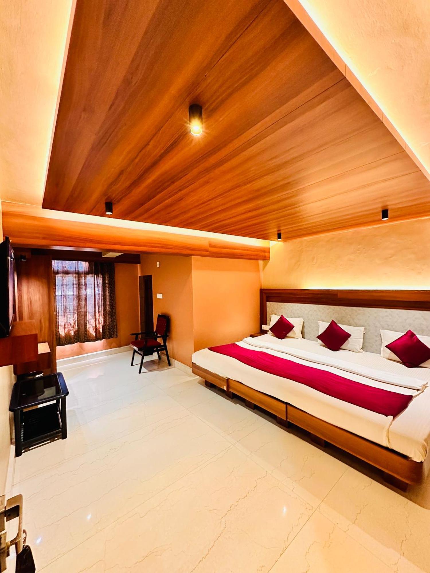 City Palace Hotel Ooty