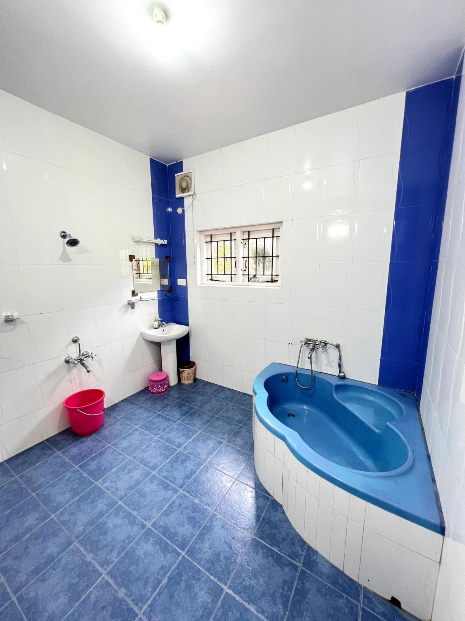 Chill - Families Only Hotel Ooty