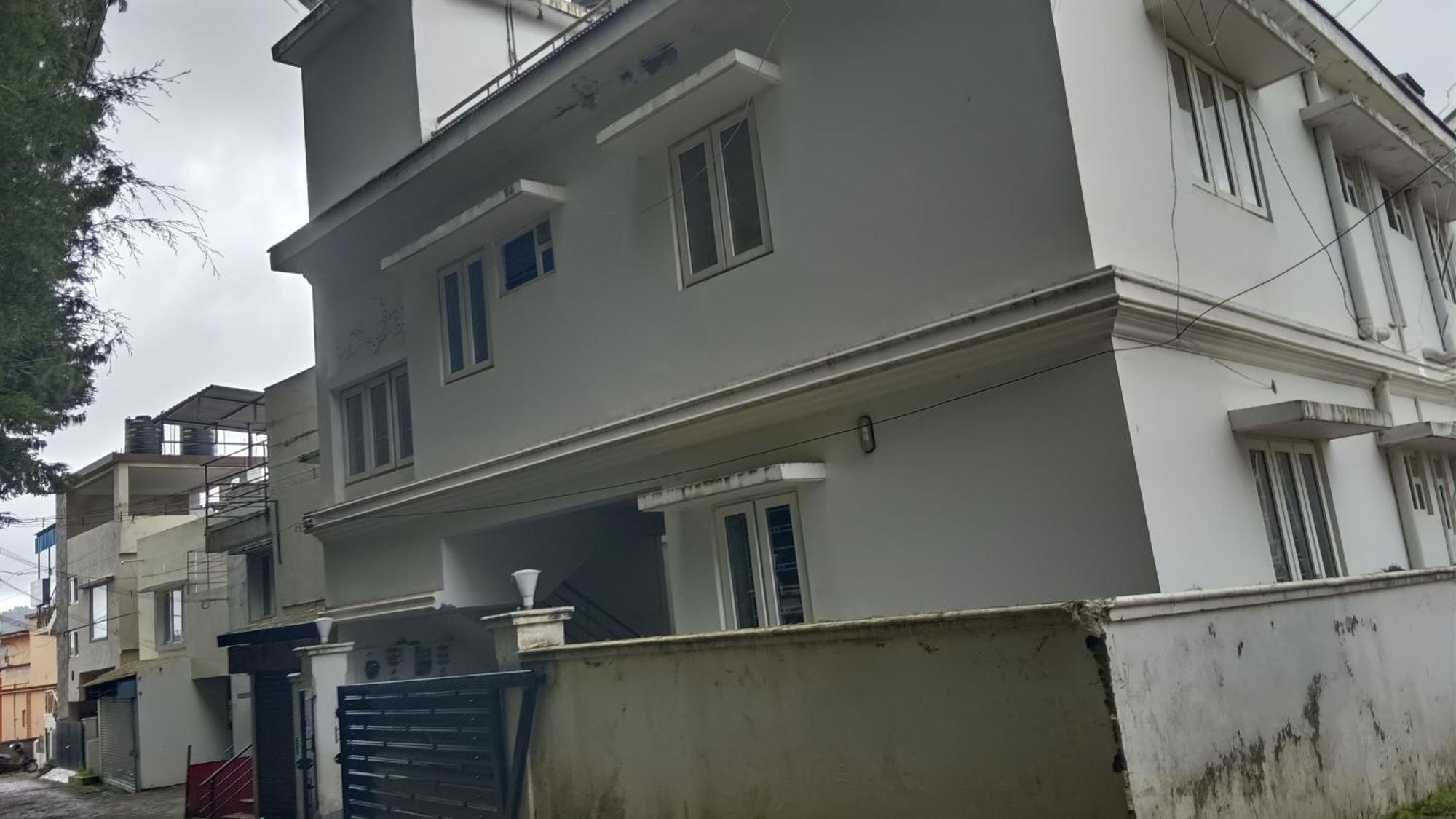 Abbu Royal Palace Bed & Breakfast Ooty