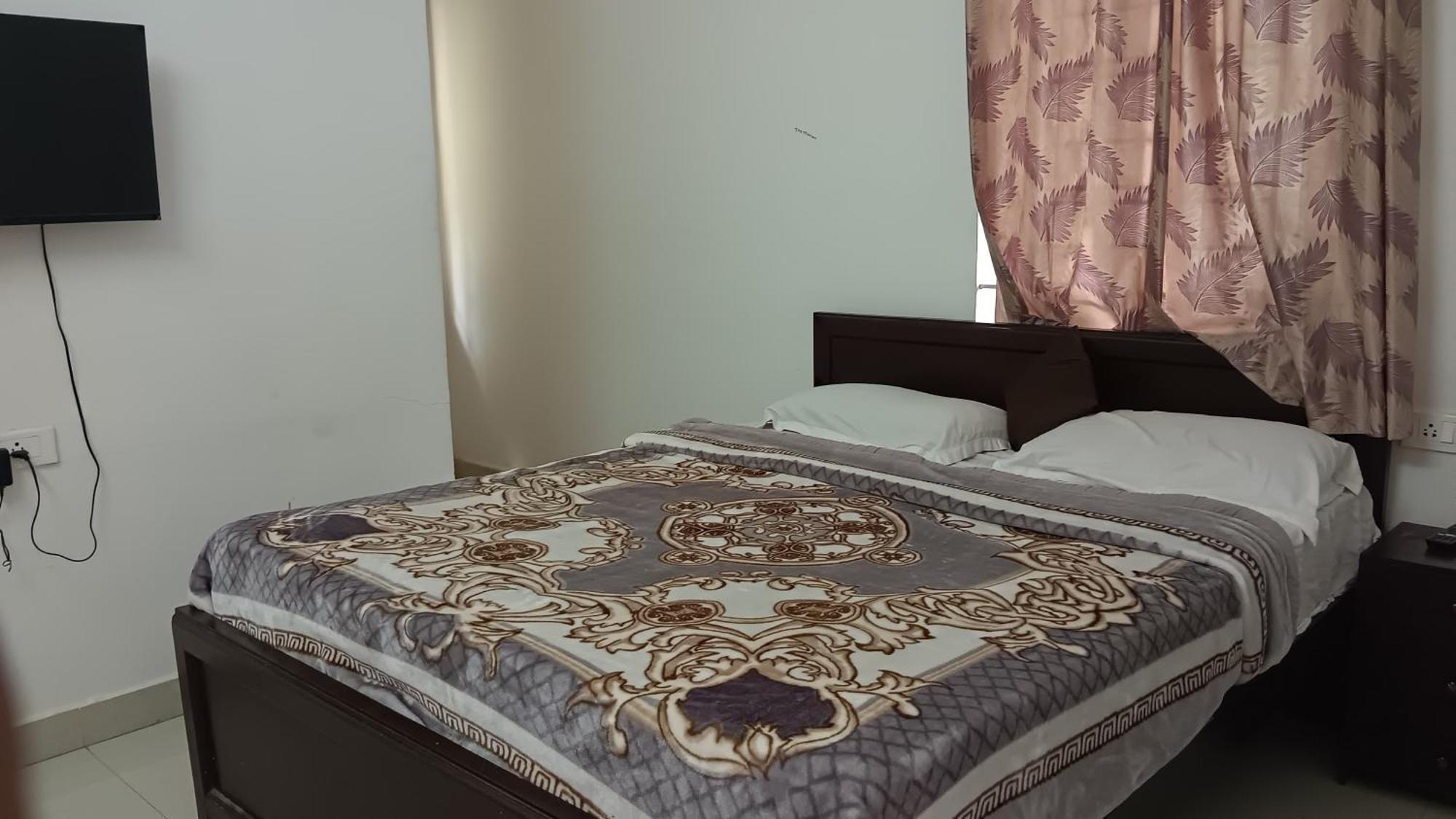 Abbu Royal Palace Bed & Breakfast Ooty