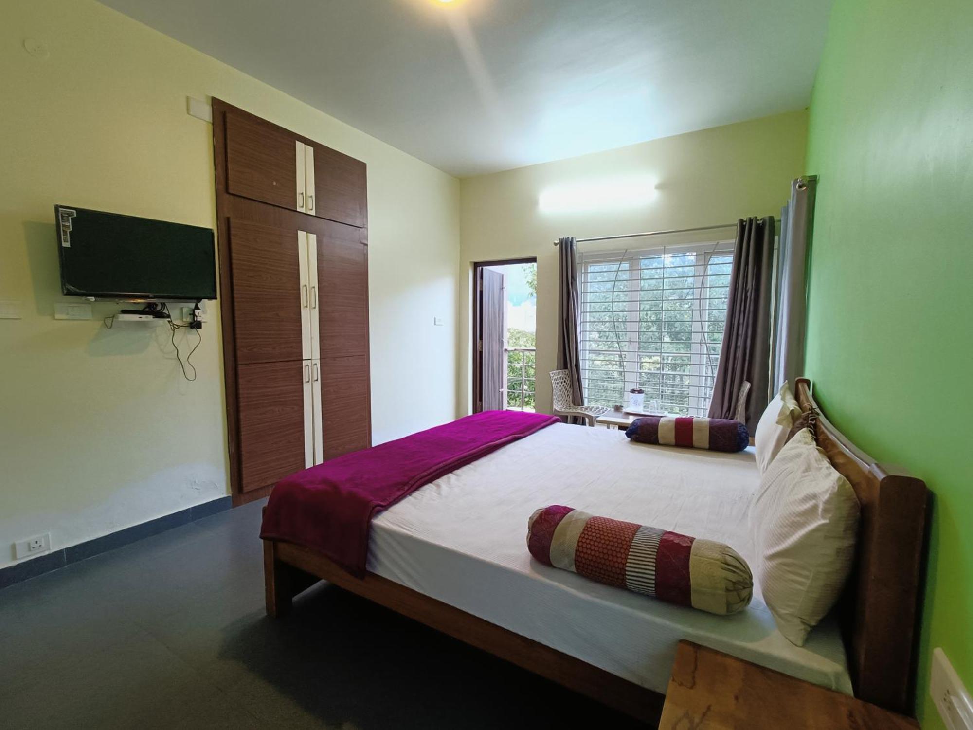 Serenity 3* Ooty