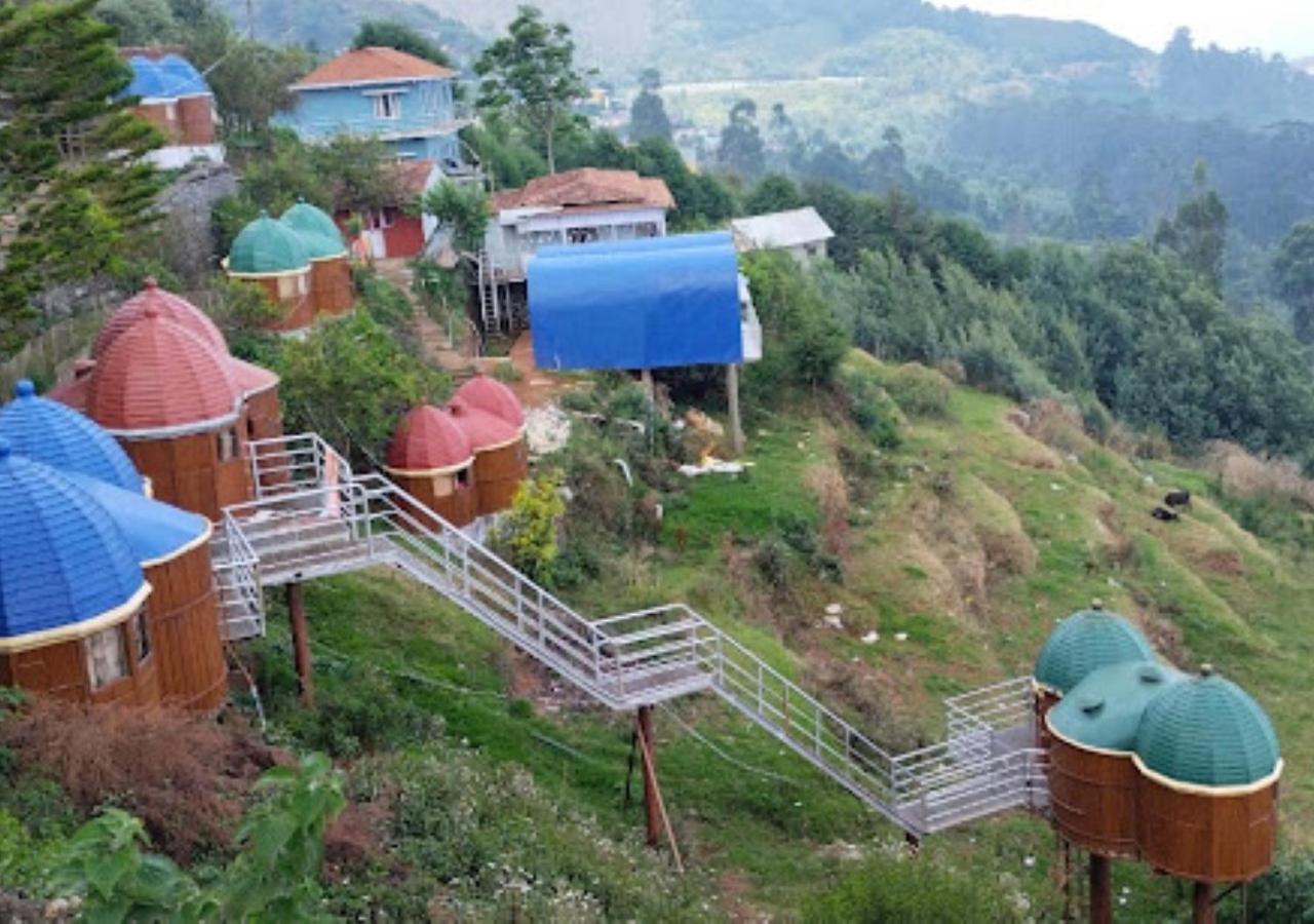 Jj Divine Hiland Hotel 4*