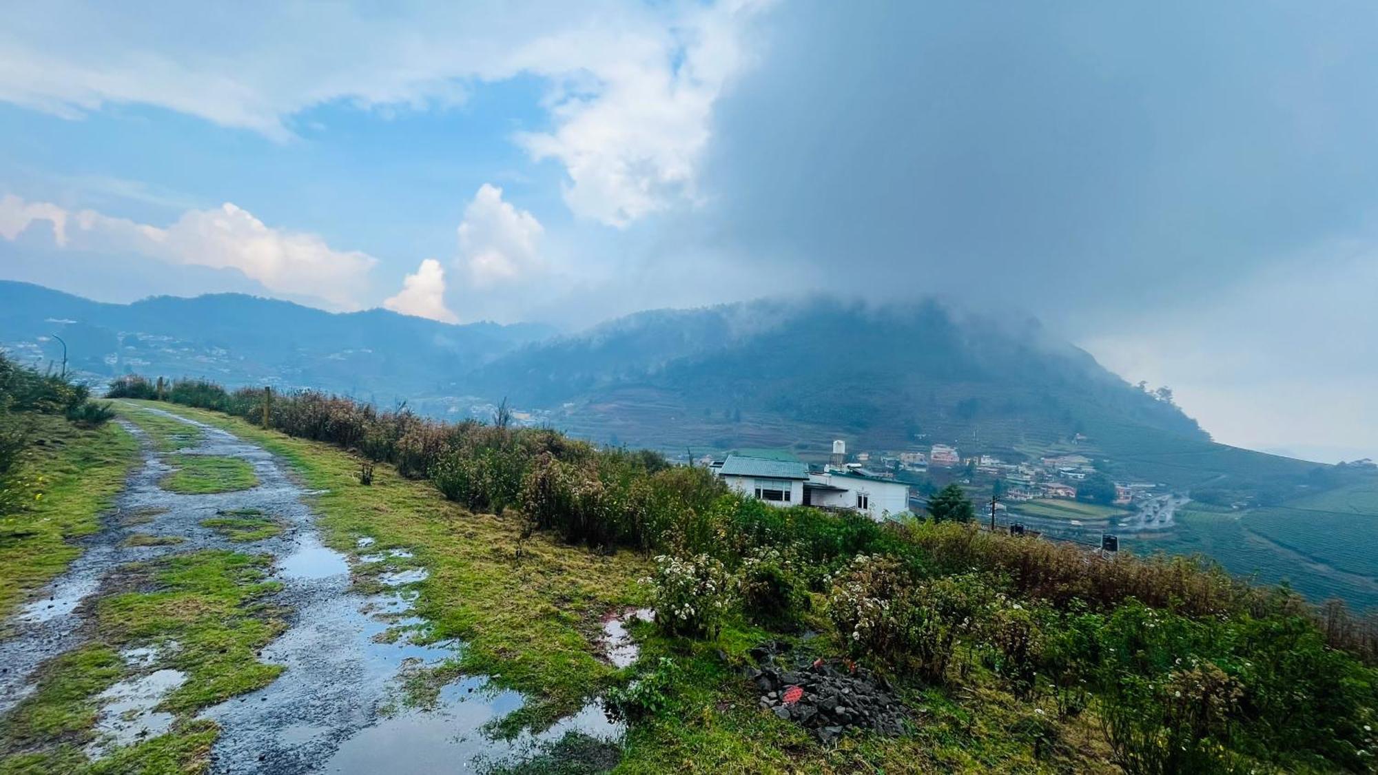 Homestay Away From - 4 - In Ooty,