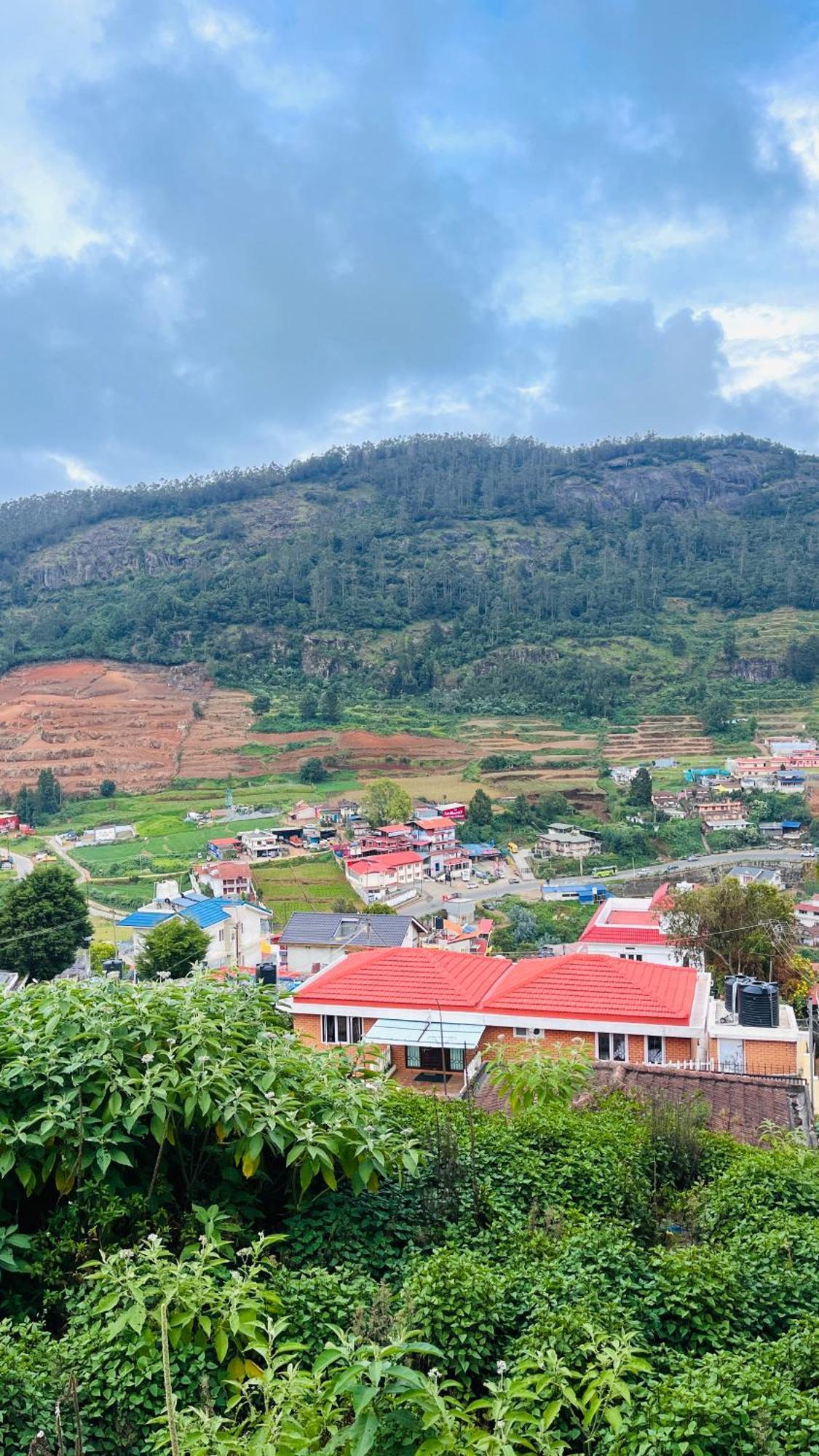 Homestay Away From - 4 - In Ooty, Ooty