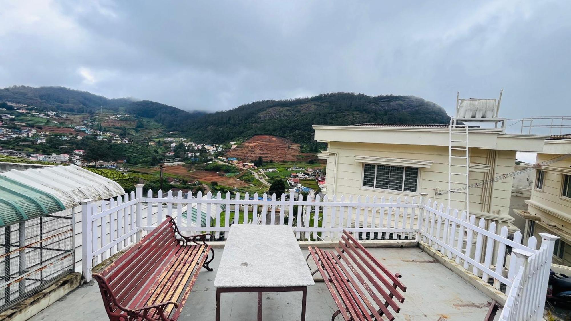 Homestay Away From - 4 - In Ooty, Ooty