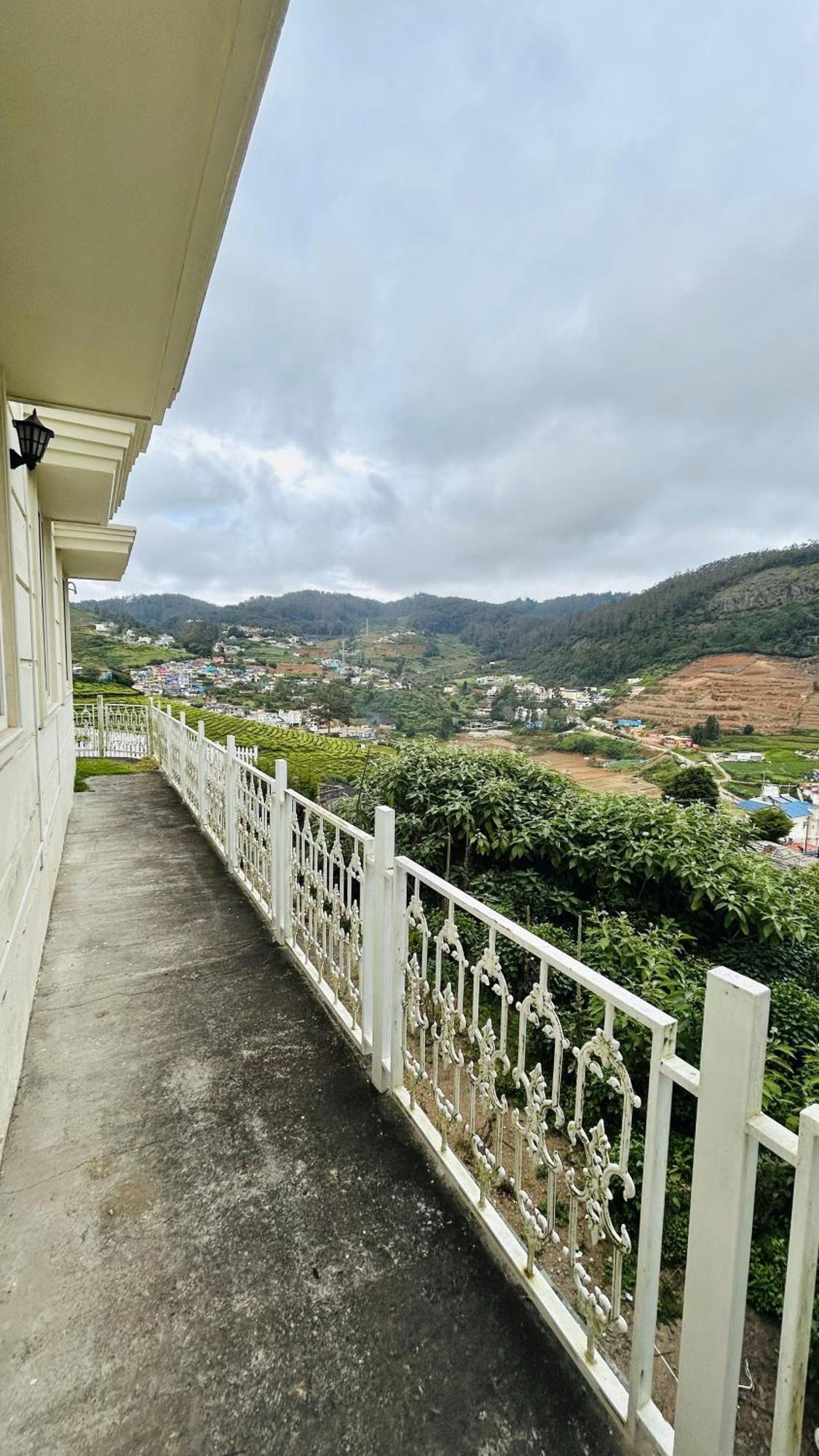 Homestay Away From - 4 - In Ooty, *
