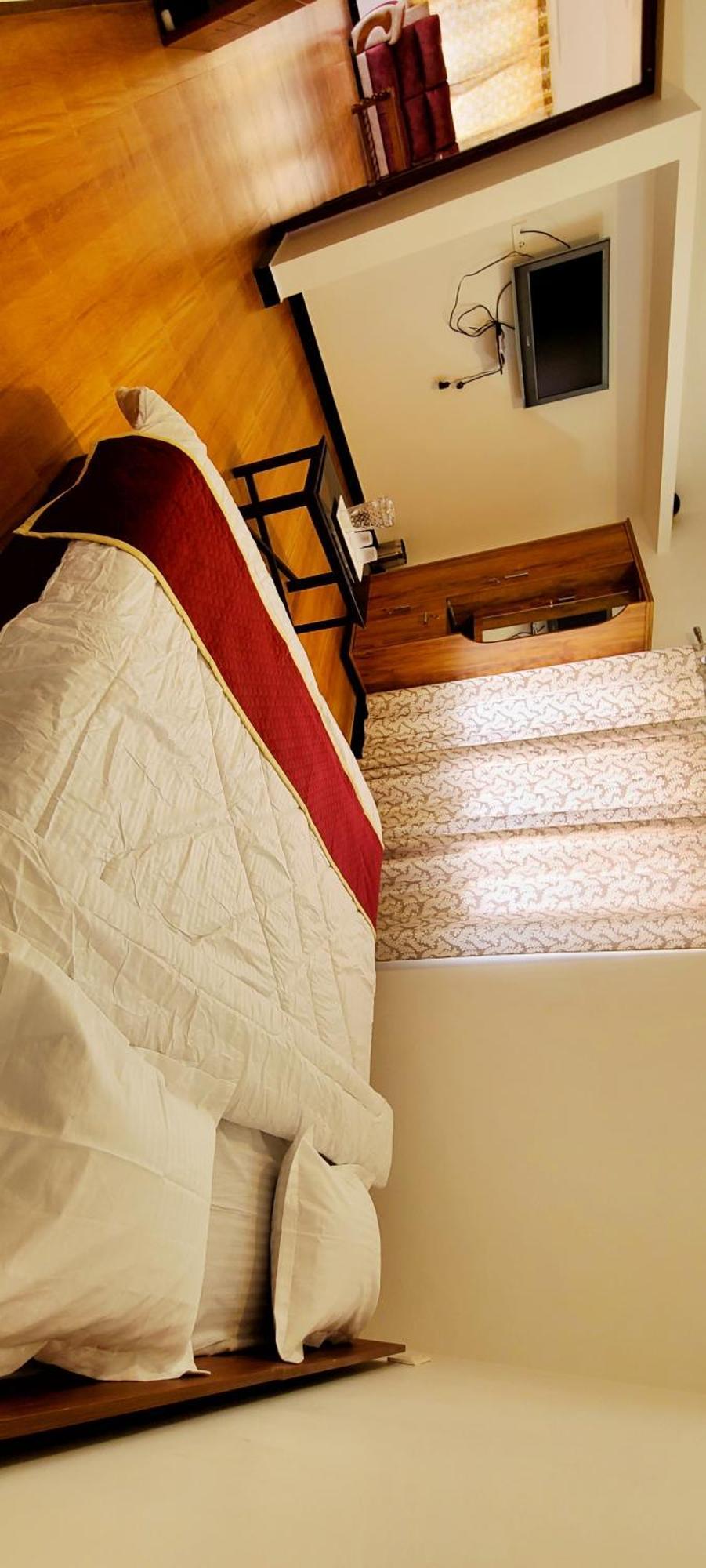 Bed & Breakfast Aj Groups Residency *