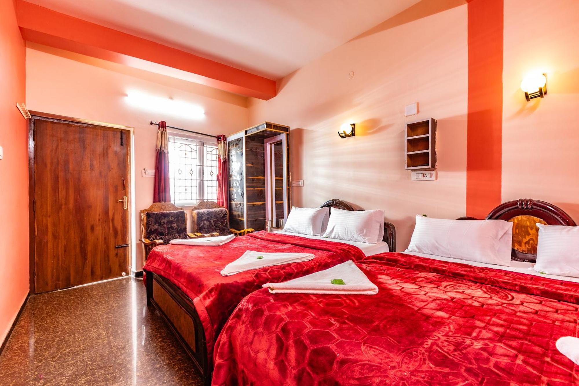 Hotel Sv Residency