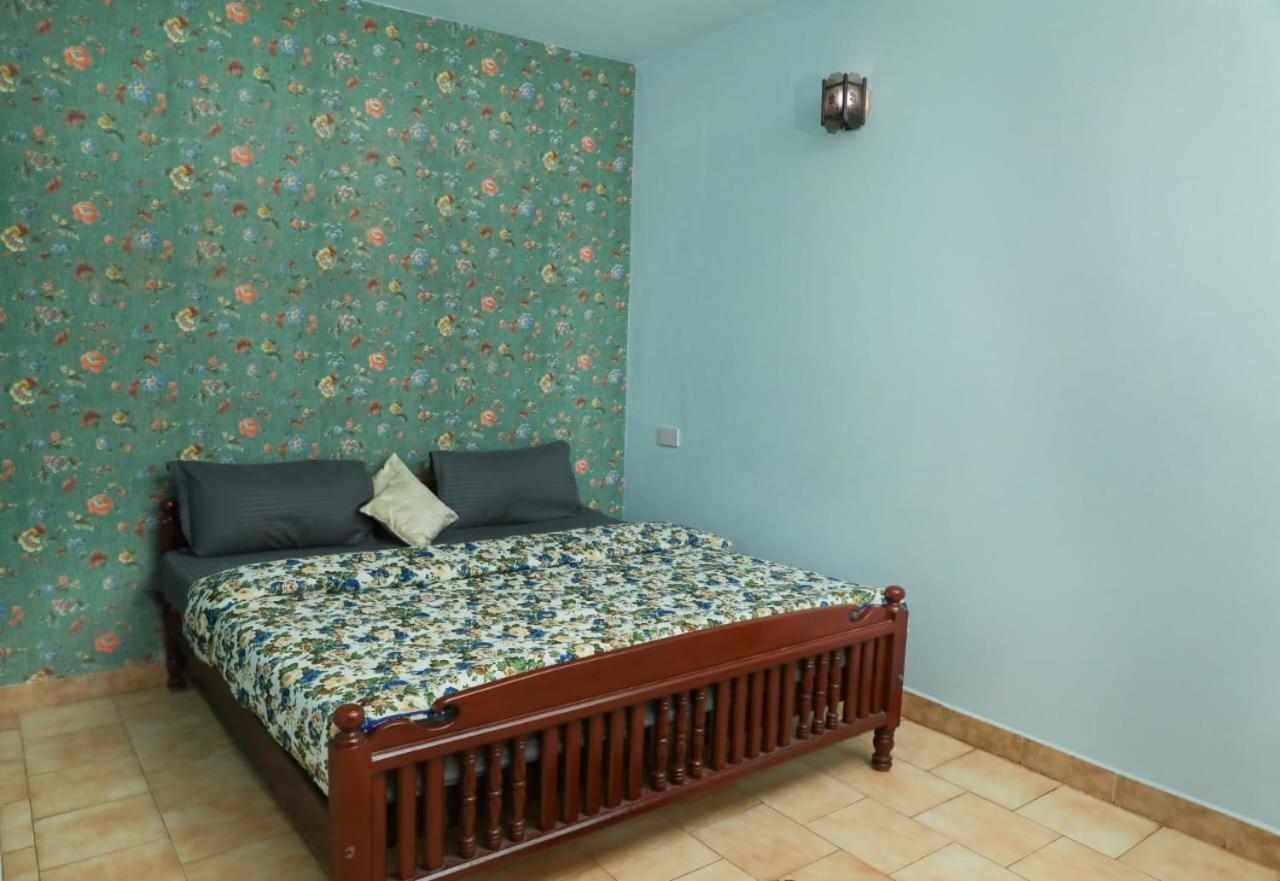 Bob Leisure Hotel *