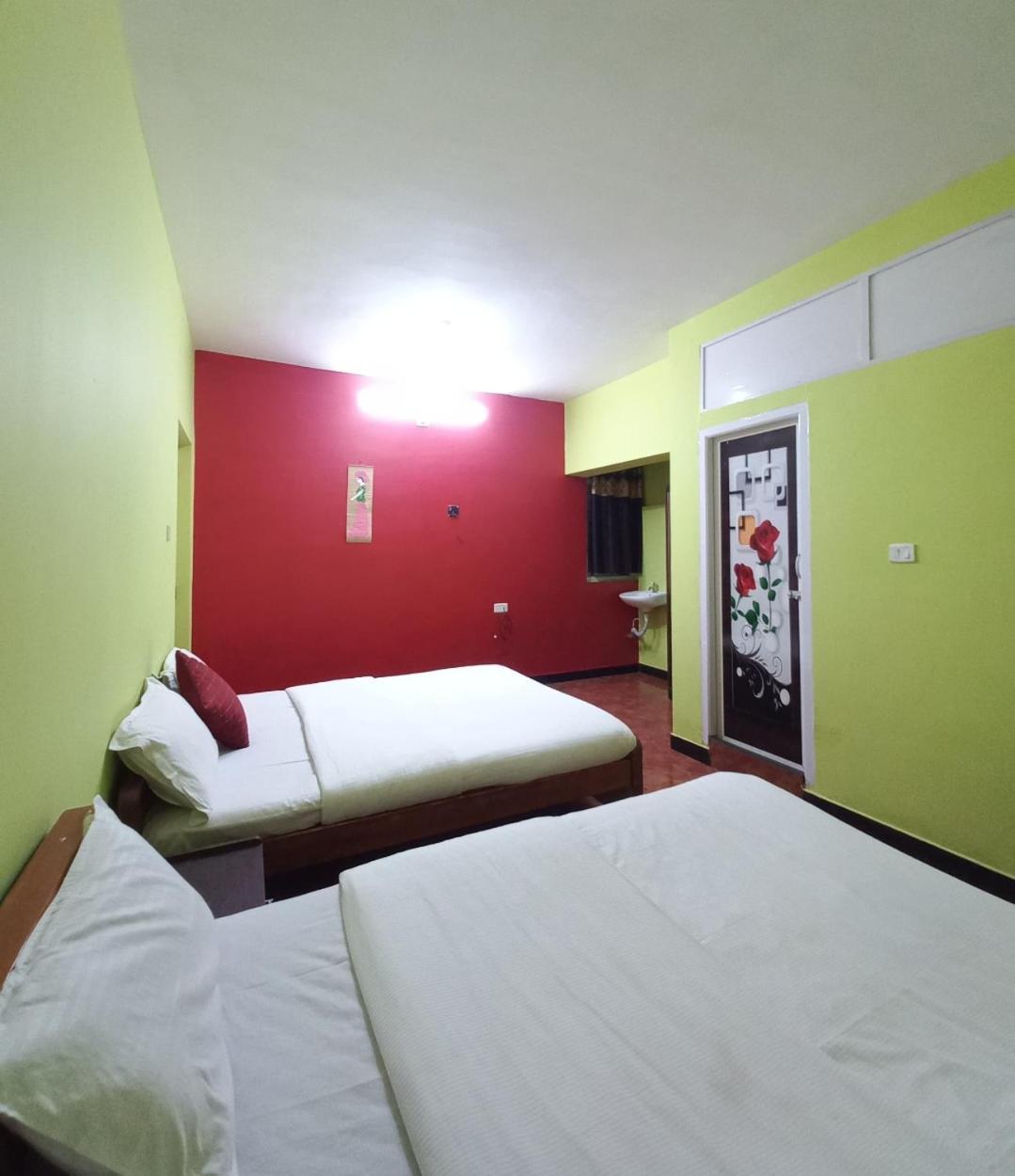Smile Stone Individual Hotel