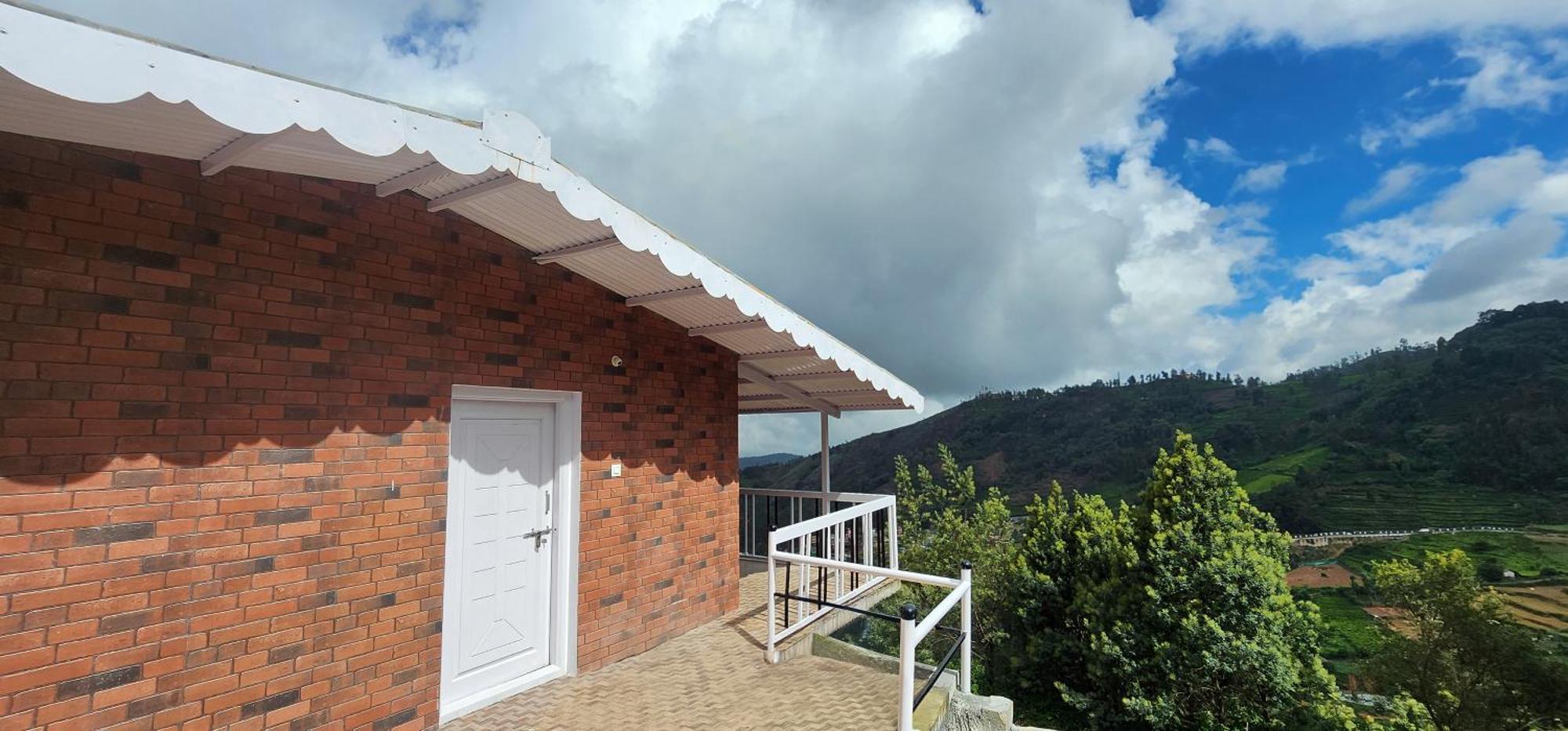 Heath Cote * Ooty