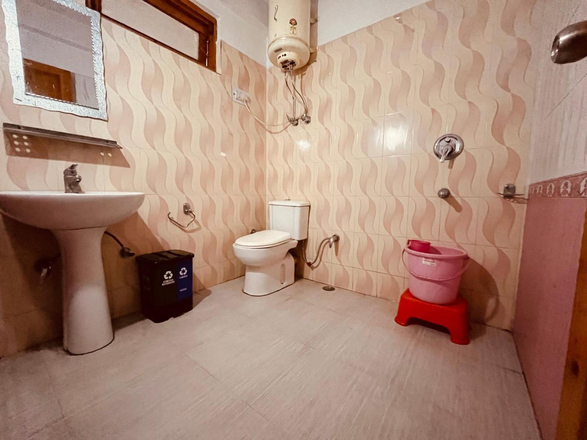 Hamir Guest Hotel Ooty