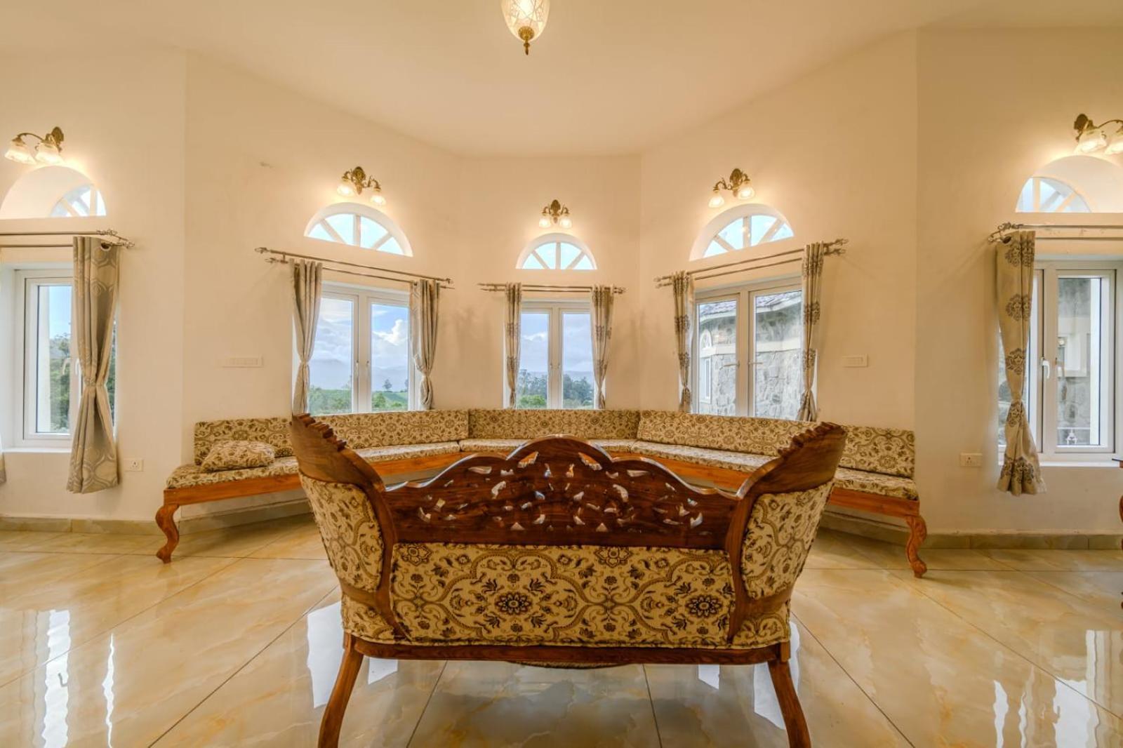 Emerald By Voye Homes , Italian Luxury Near Emerald Homestay