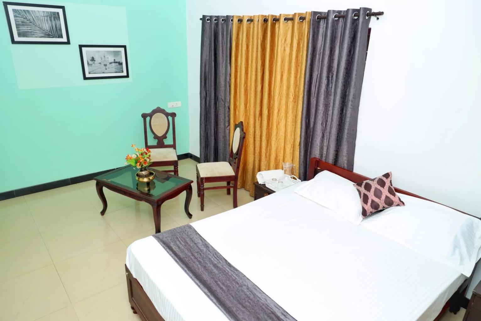 Villa Elk Hill Palace *