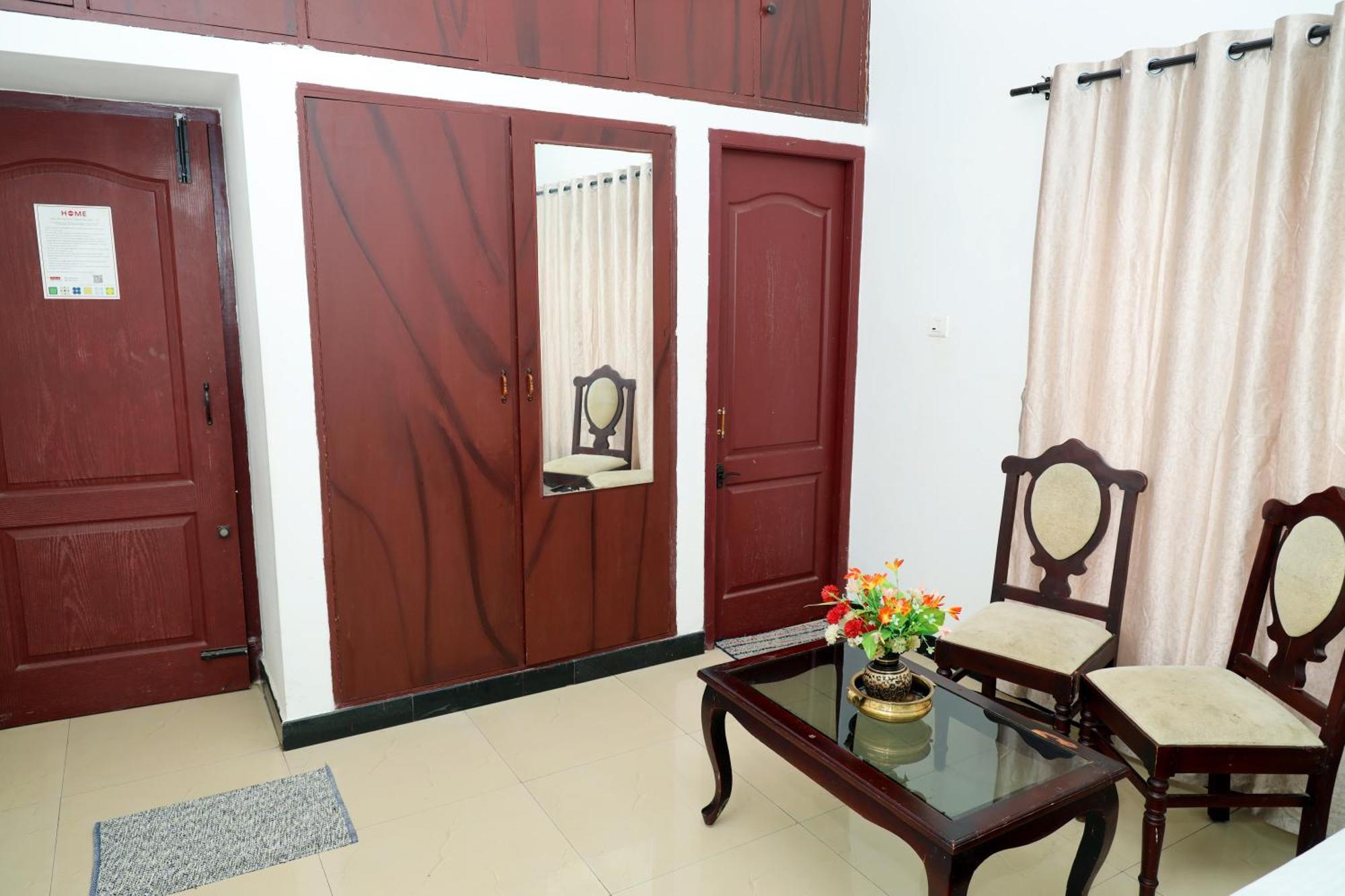 Villa Elk Hill Palace *