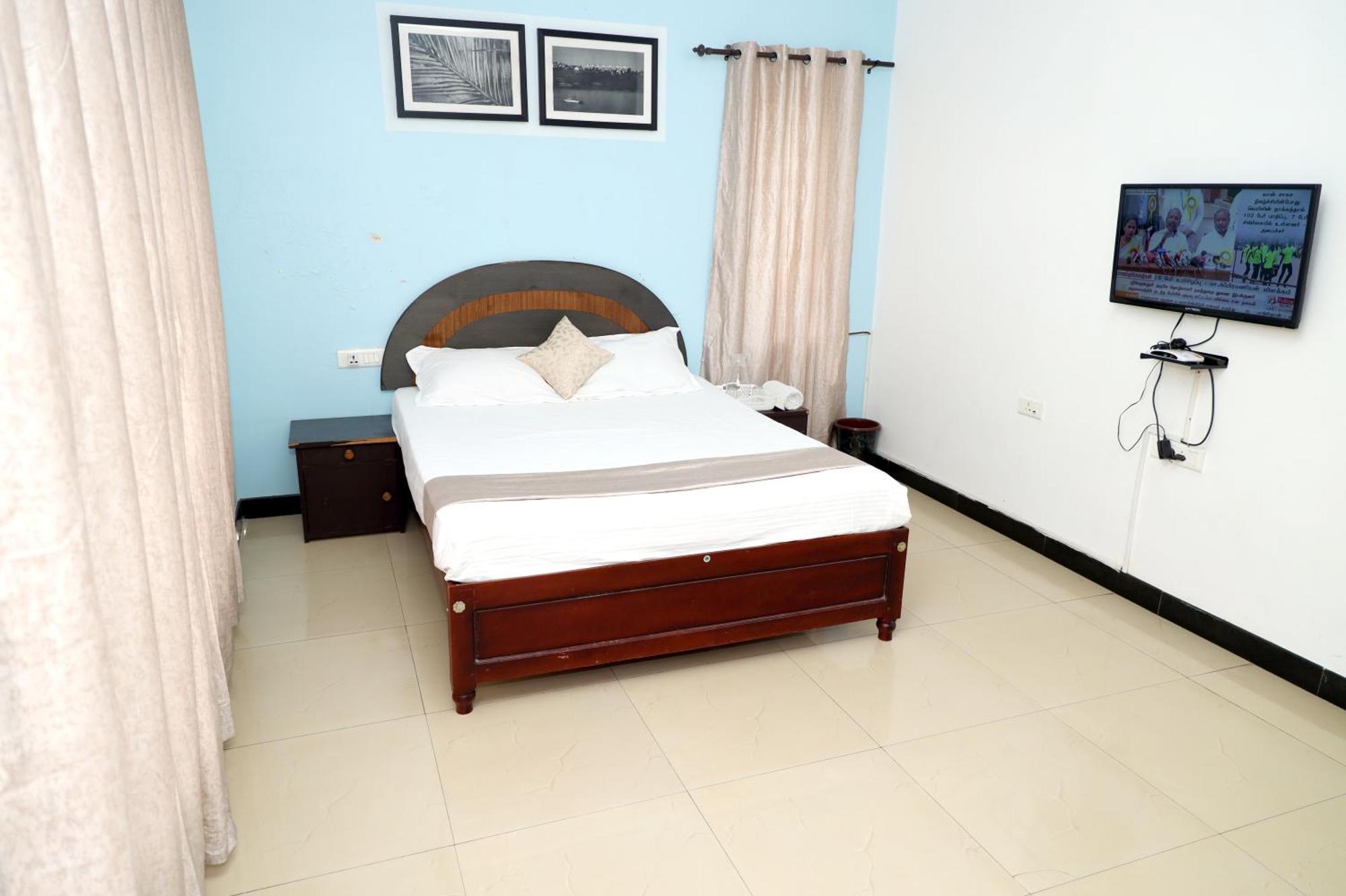 Villa Elk Hill Palace *