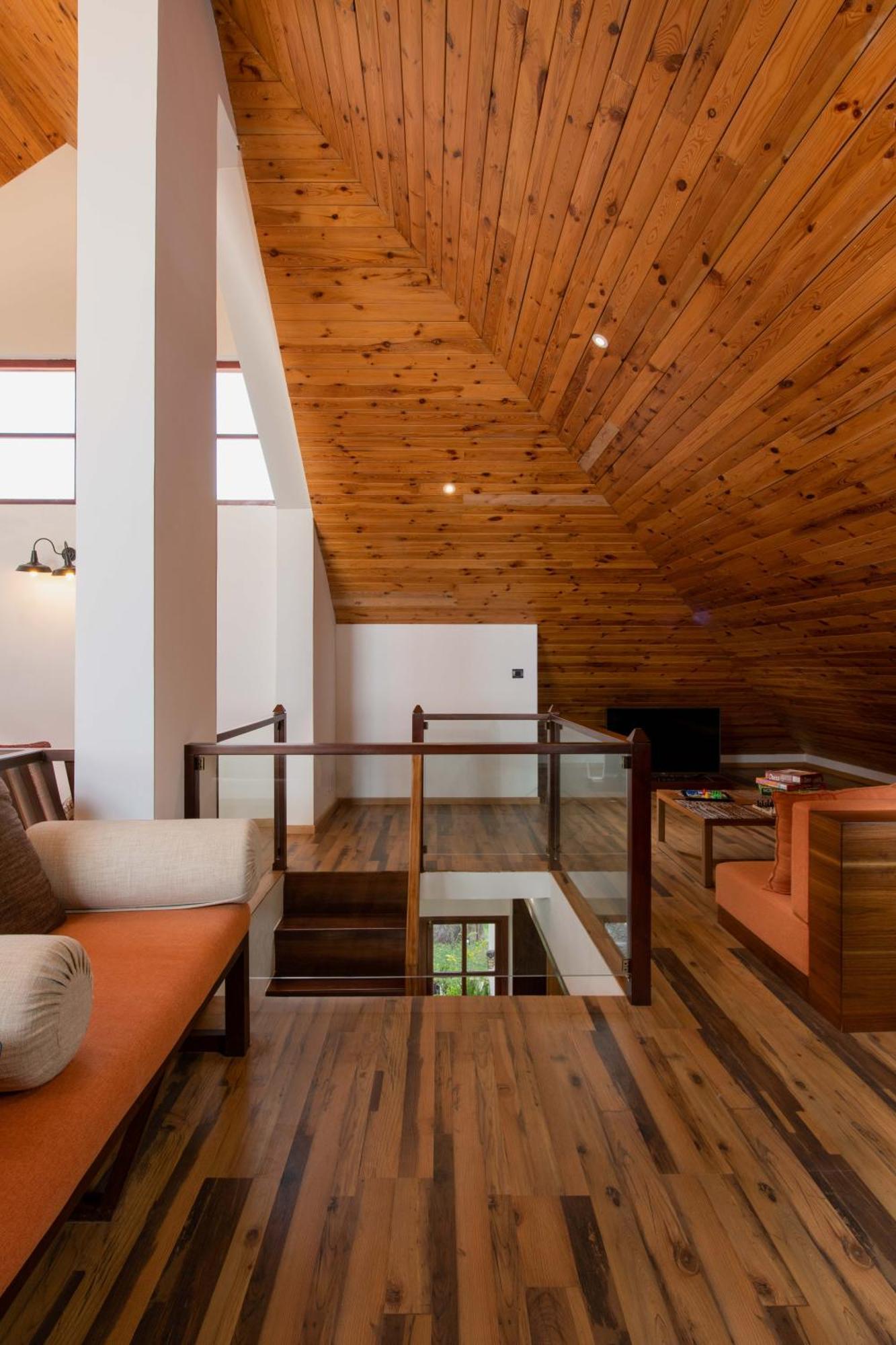 House Of Joy By Luxunlock * Ooty