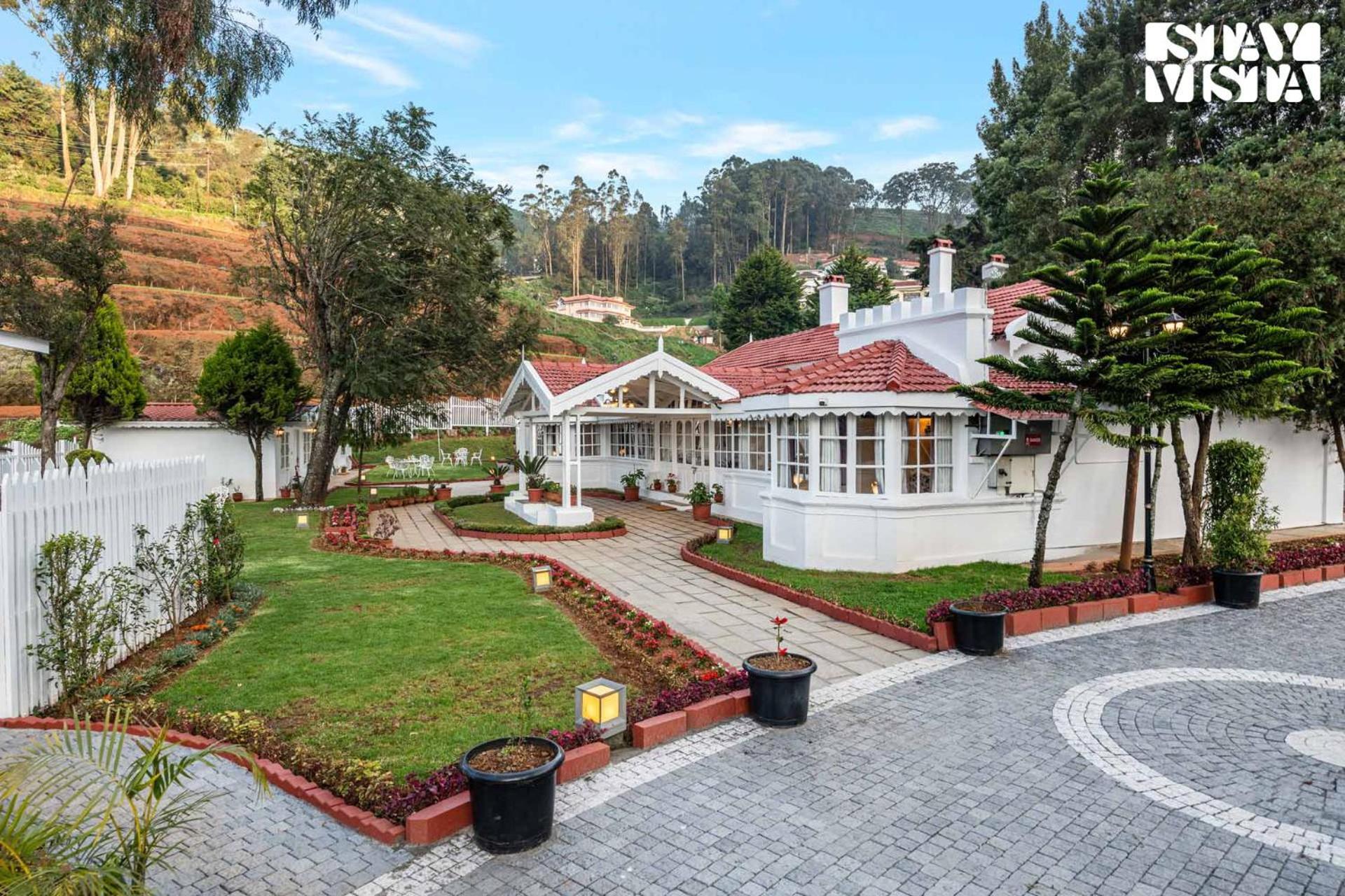 Villa Stayvista At Tiverton - Lawn, Bbq, Heater