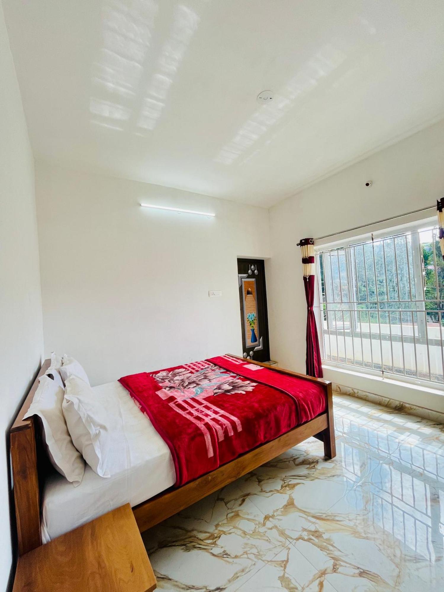 Sri Hari Shrinivas Residency Hotel