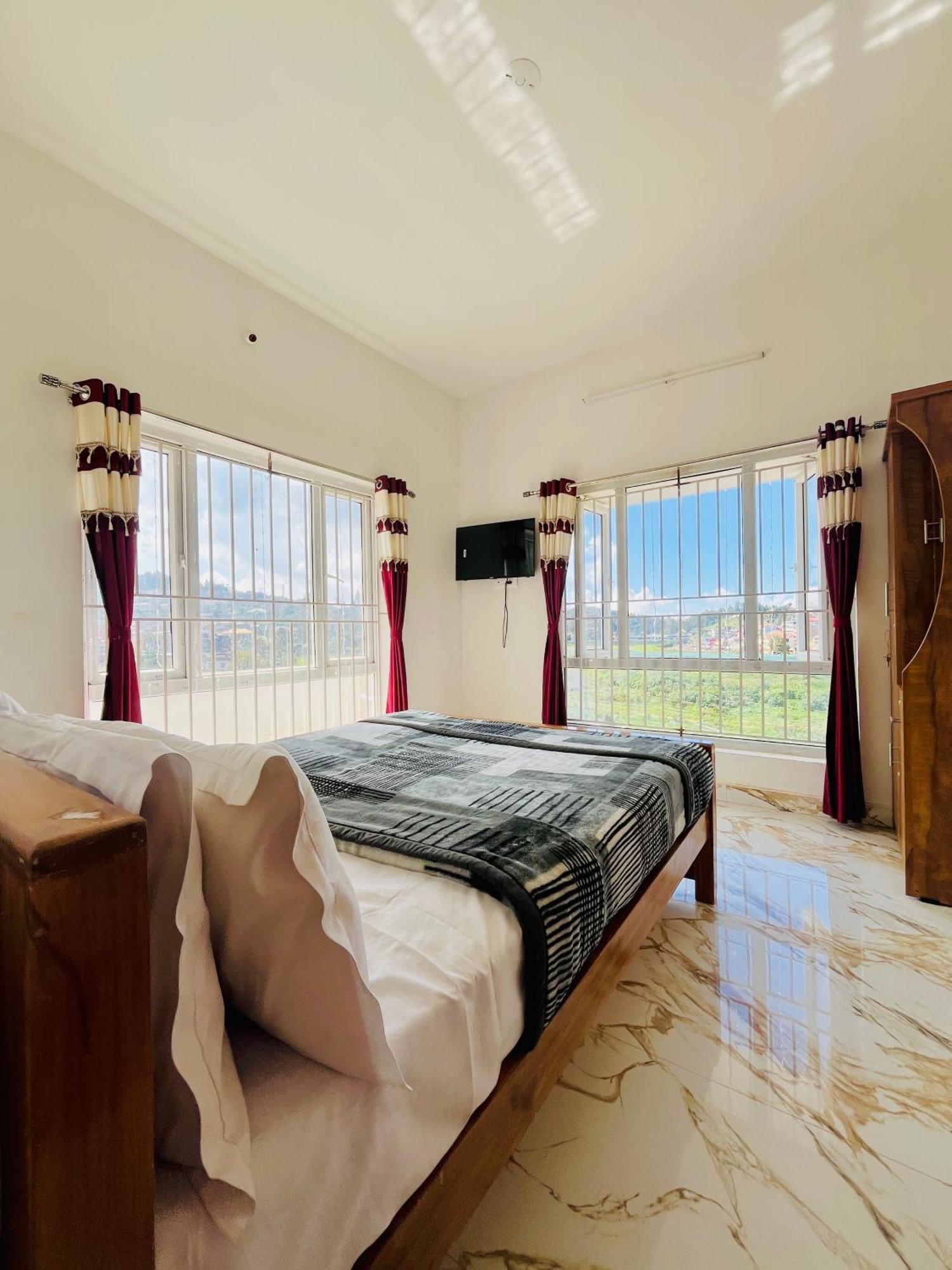 Sri Hari Shrinivas Residency Hotel