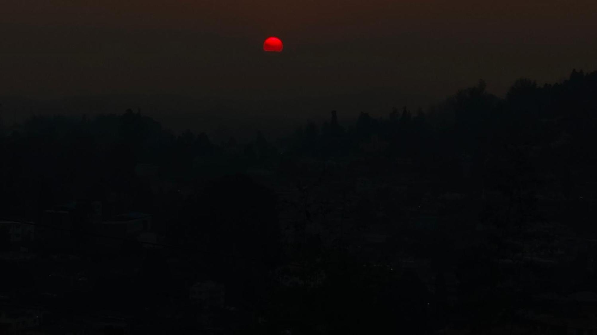 V Star Sunset View Apartment