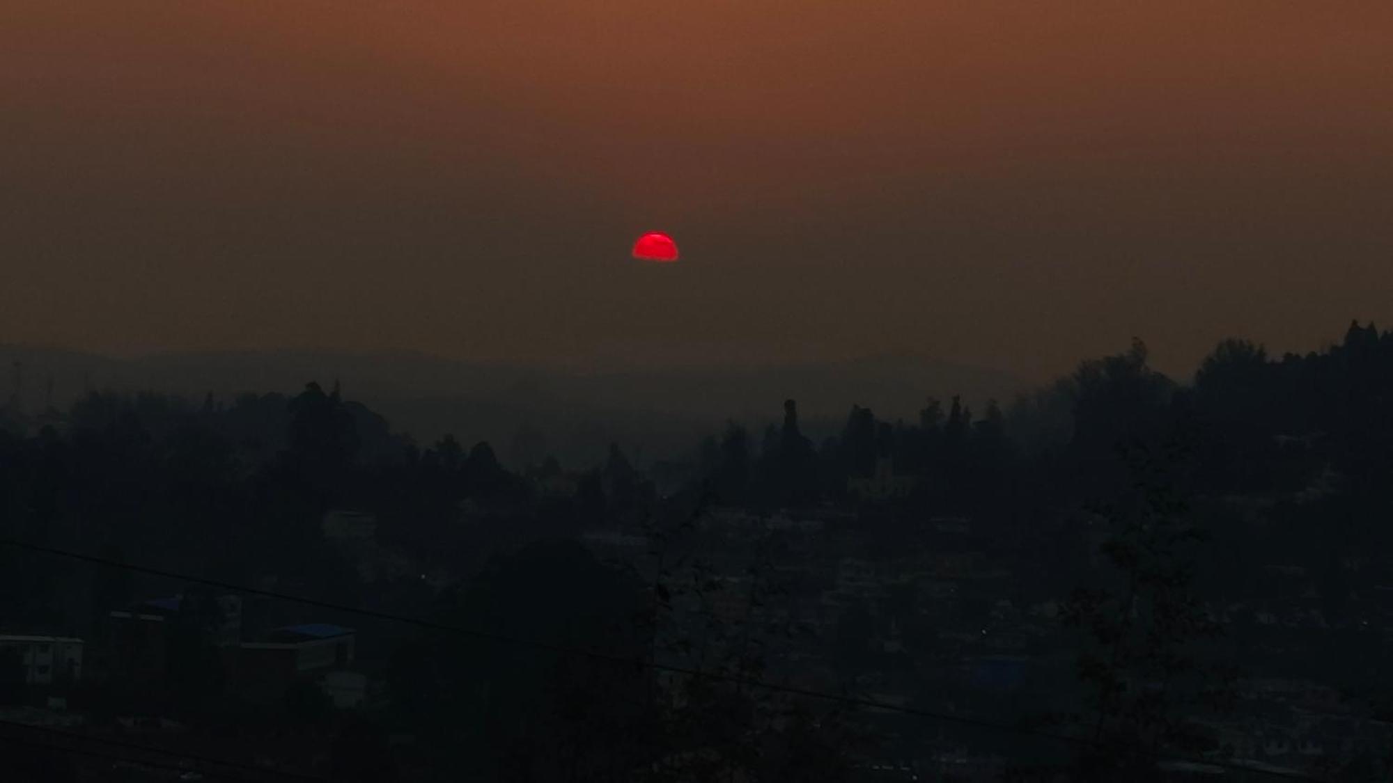 V Star Sunset View *