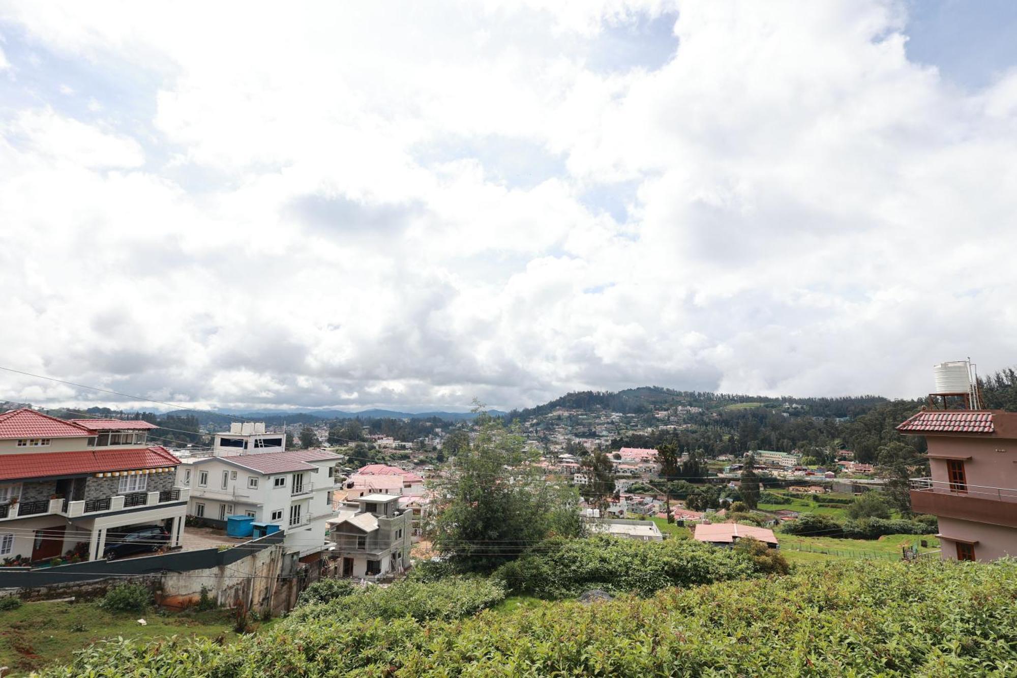 V Star Sunset View Ooty