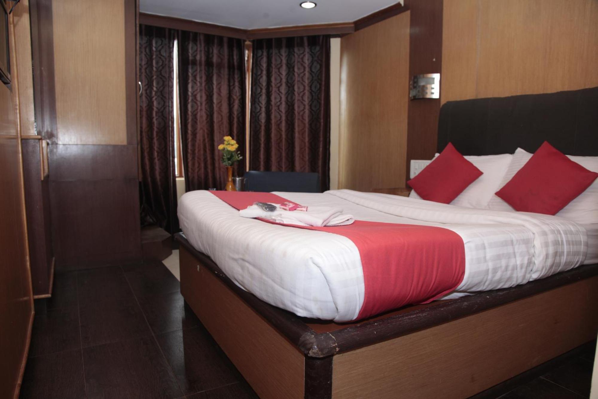 Hotel Shiv Shanthi Moorthi Hospitality *