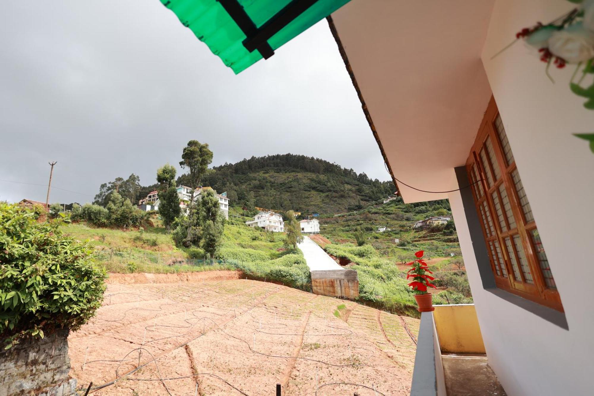 V Star Sunset View * Ooty