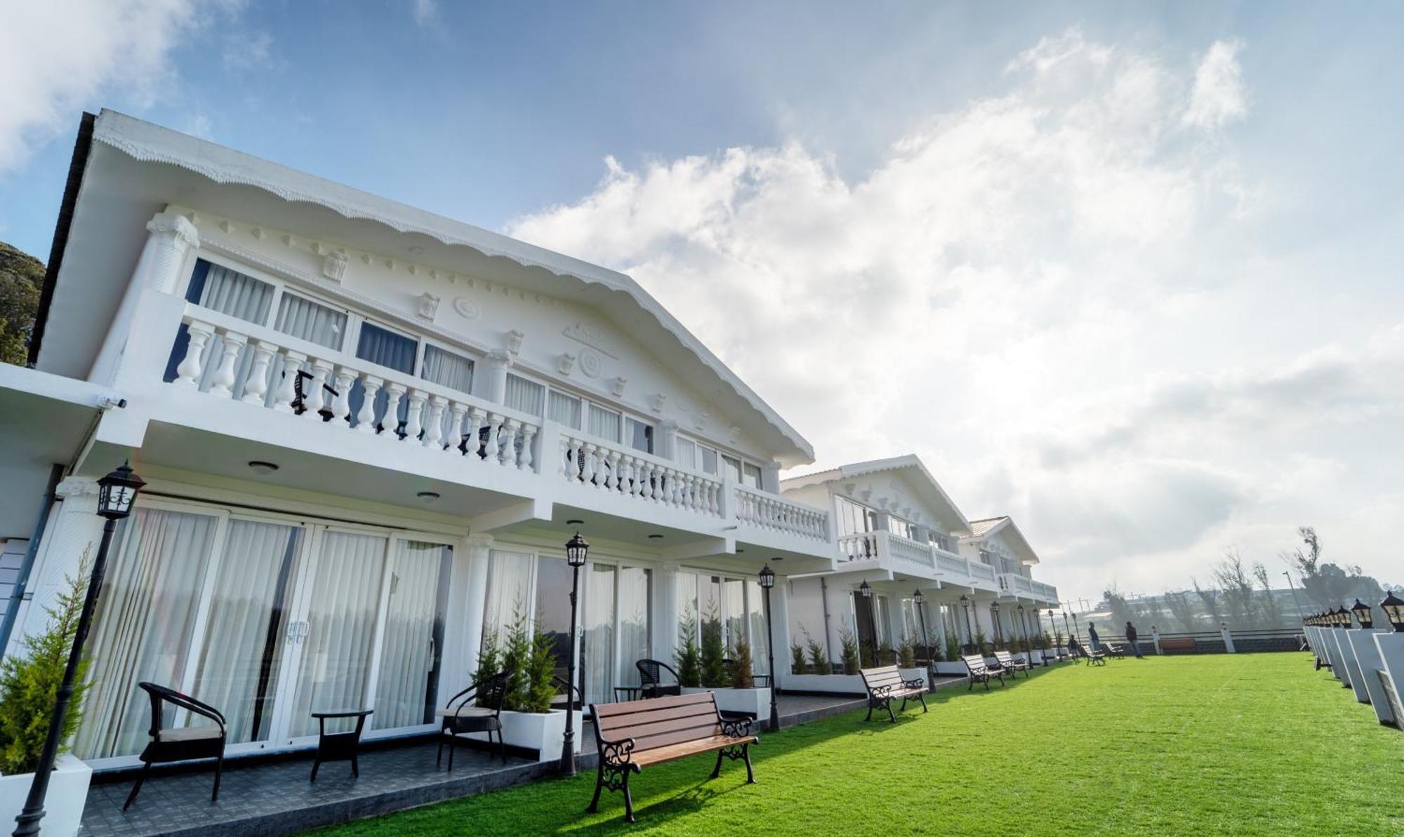 Treebo Skydale Premium Suites, 1500 Mtrs From Hotel Ooty