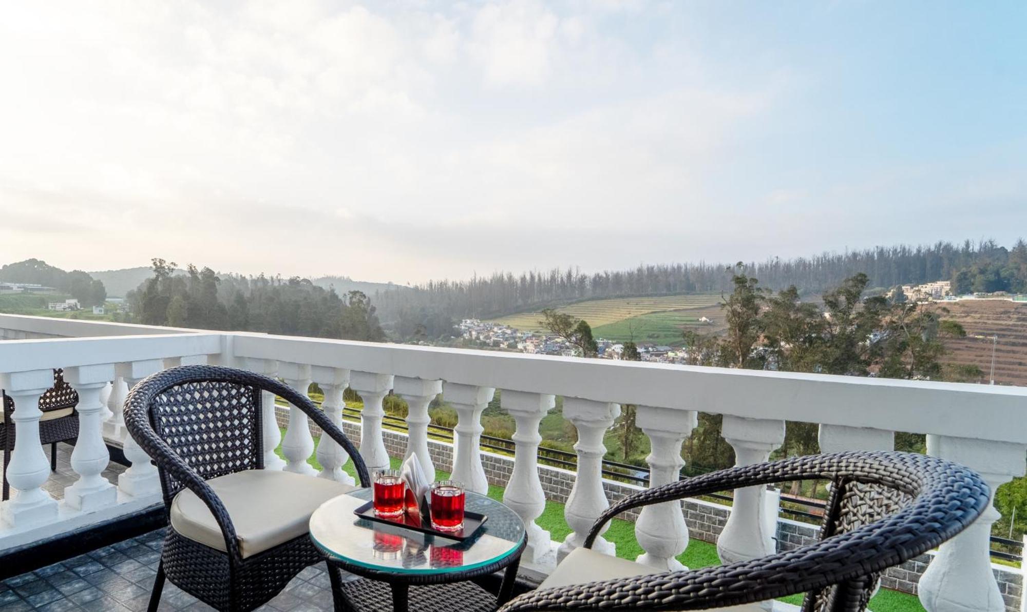 Treebo Skydale Premium Suites, 1500 Mtrs From 3* Ooty