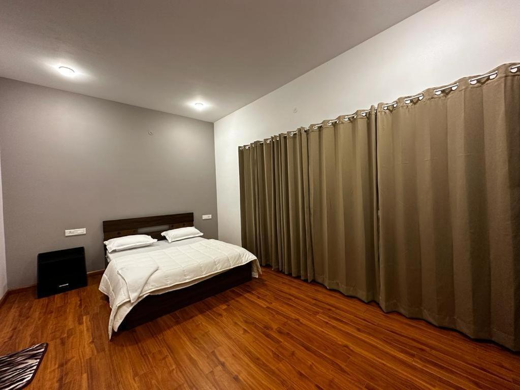 Away From - 3 - Ooty, Entire 3bhk