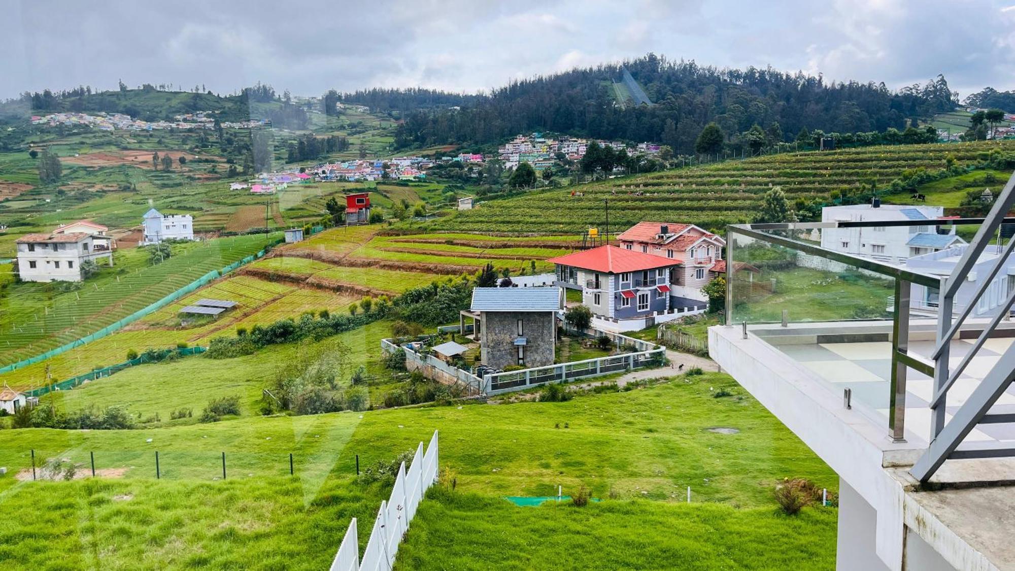 Away From - 3 - Ooty, Entire 3bhk Villa *