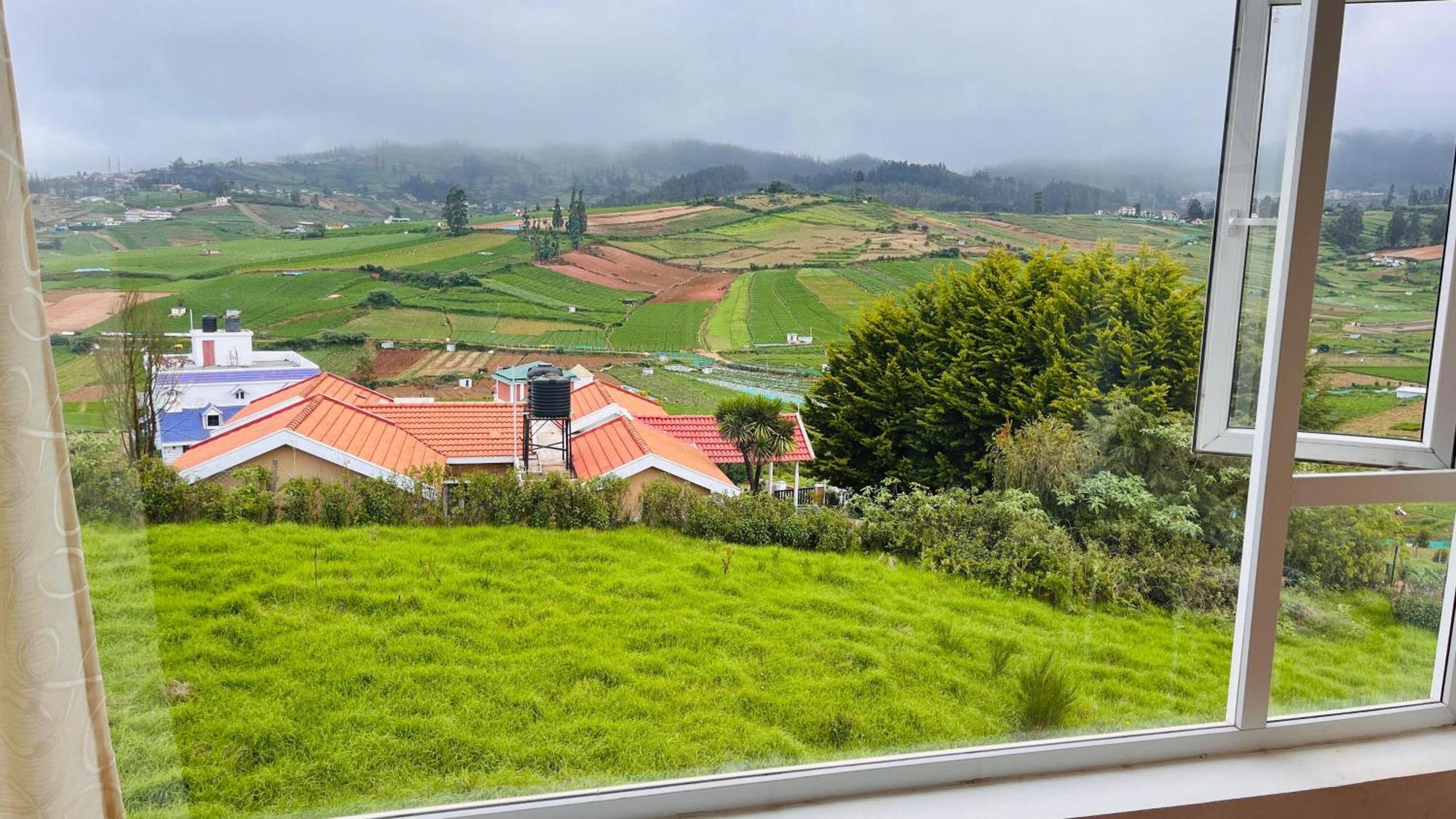 Villa Away From - 3 - Ooty, Entire 3bhk