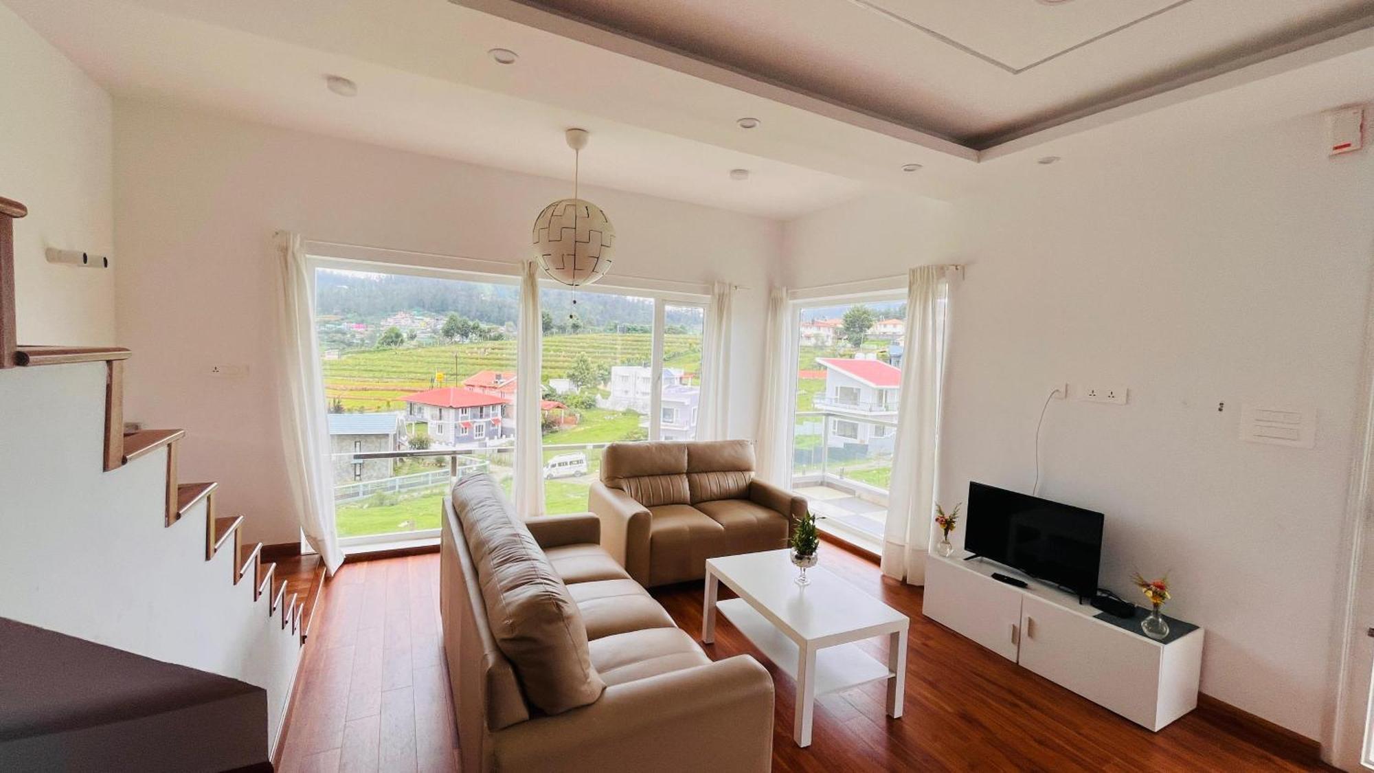 Villa Away From - 3 - Ooty, Entire 3bhk Ooty