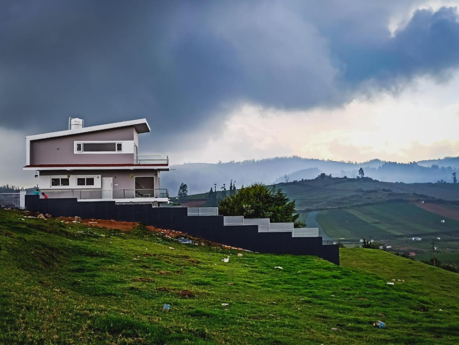 Away From - 3 - Ooty, Entire 3bhk * Ooty