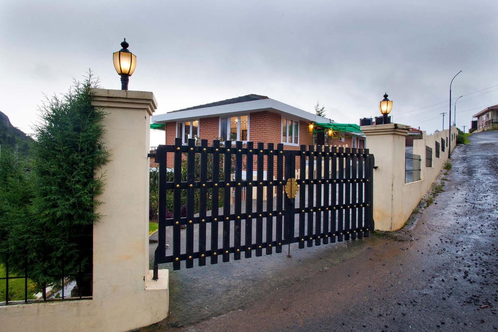 Villa Away From - 2 - Ooty, Entire 4bhk Ooty