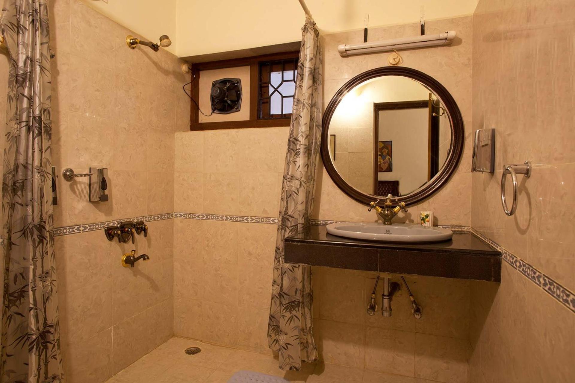 Away From - 2 - Ooty, Entire 4bhk * Ooty