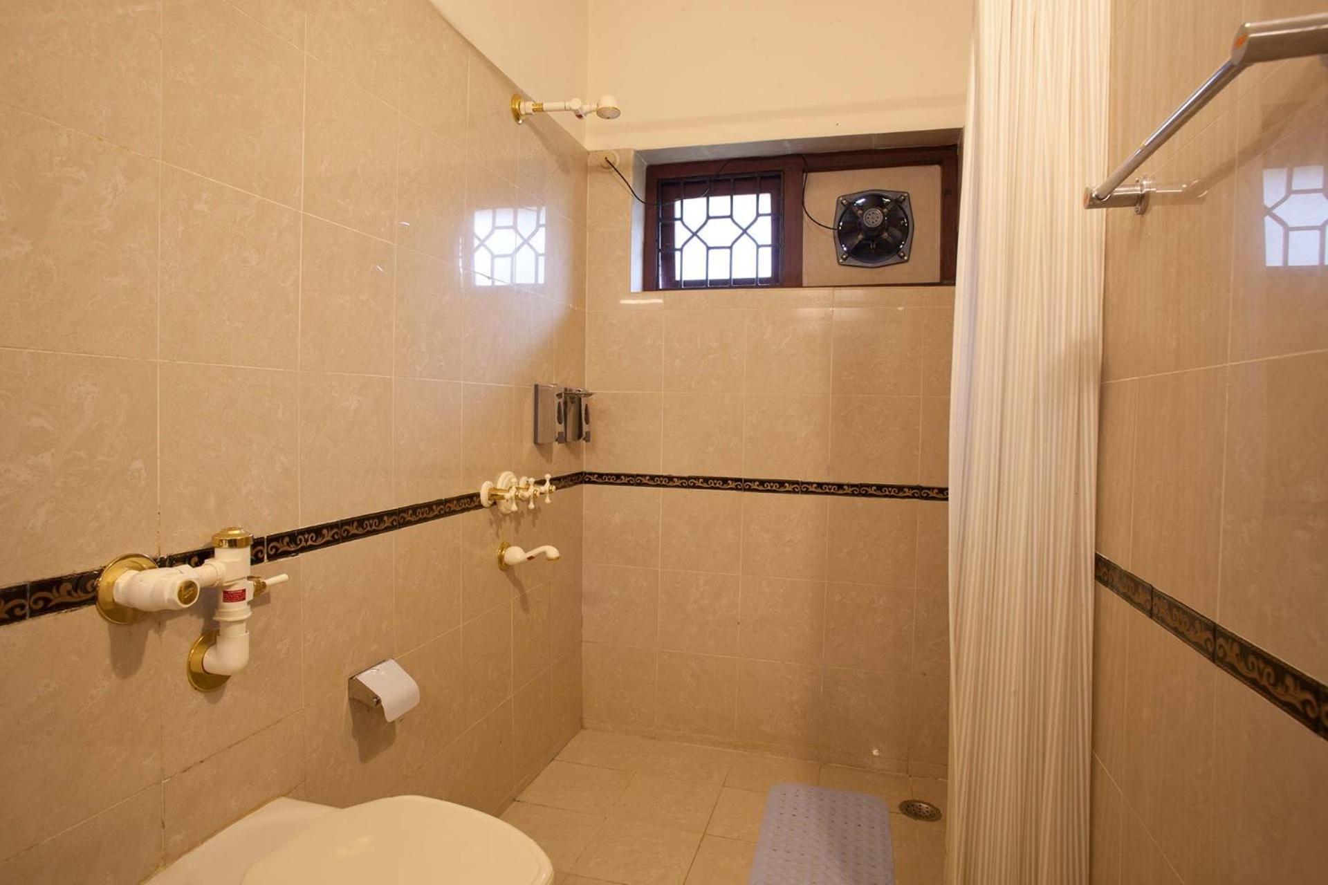 Away From - 2 - Ooty, Entire 4bhk Villa *