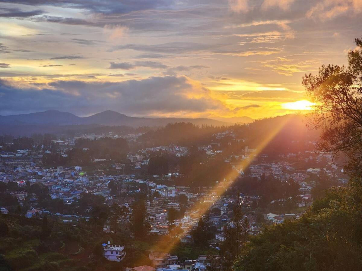 Songs Of The Nilgiris * Ooty