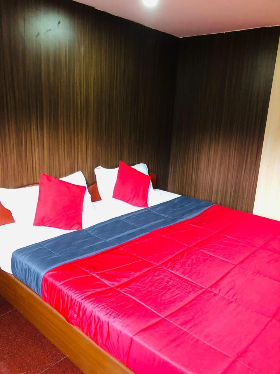 Mananyaa Residency Apartment Ooty