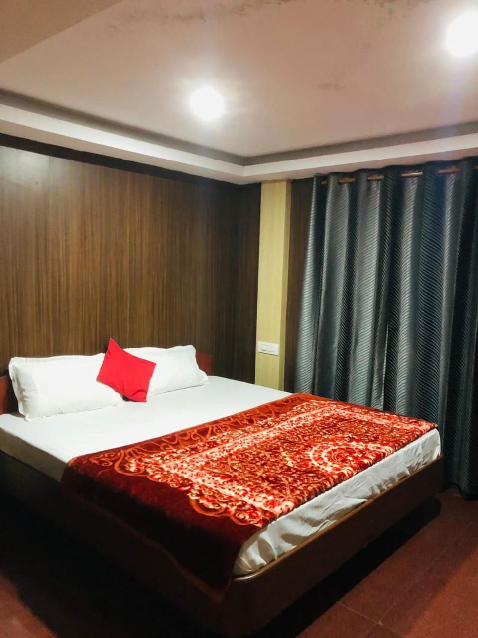 Mananyaa Residency Ooty