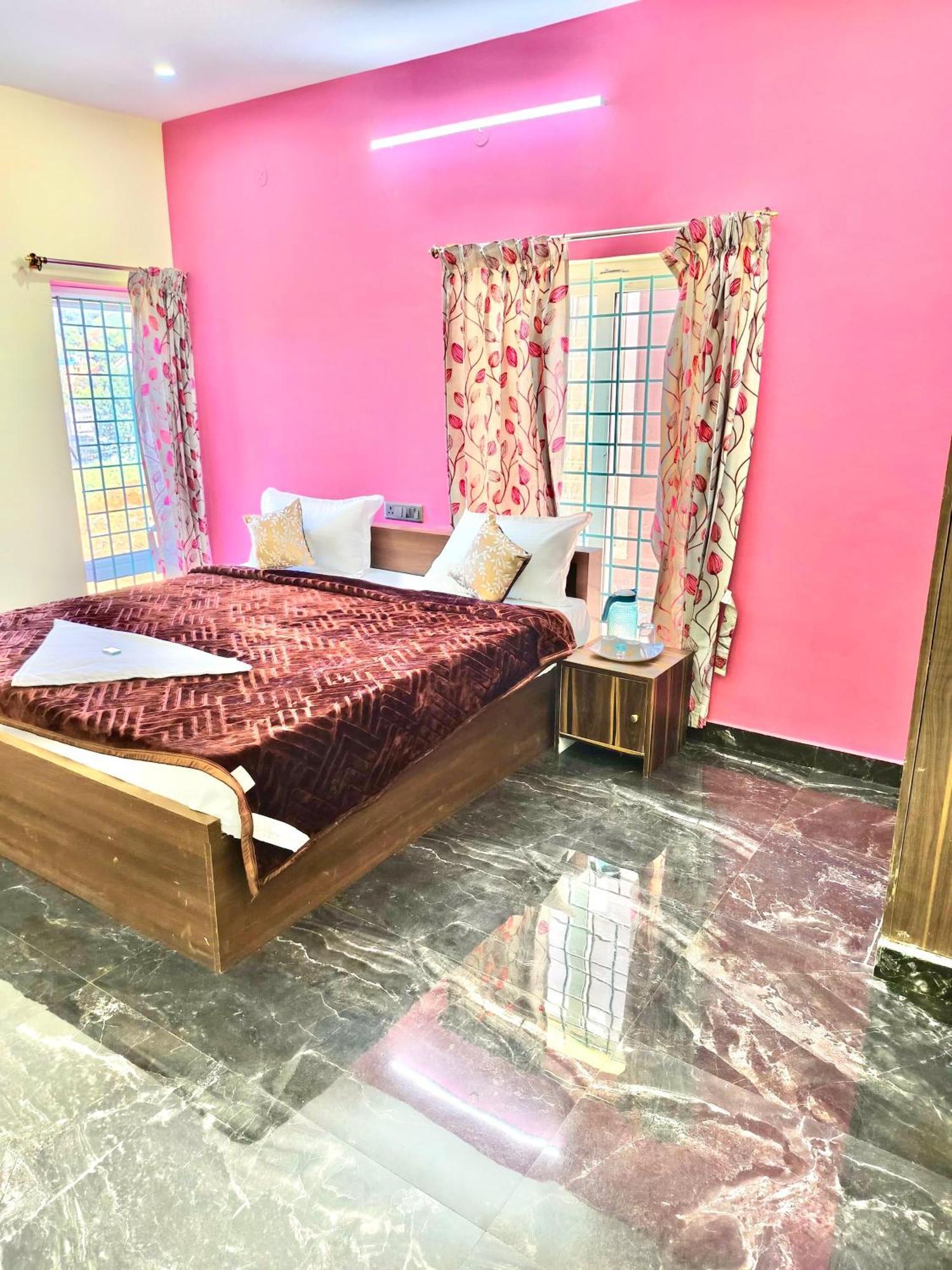 Homestay Ak Royal *