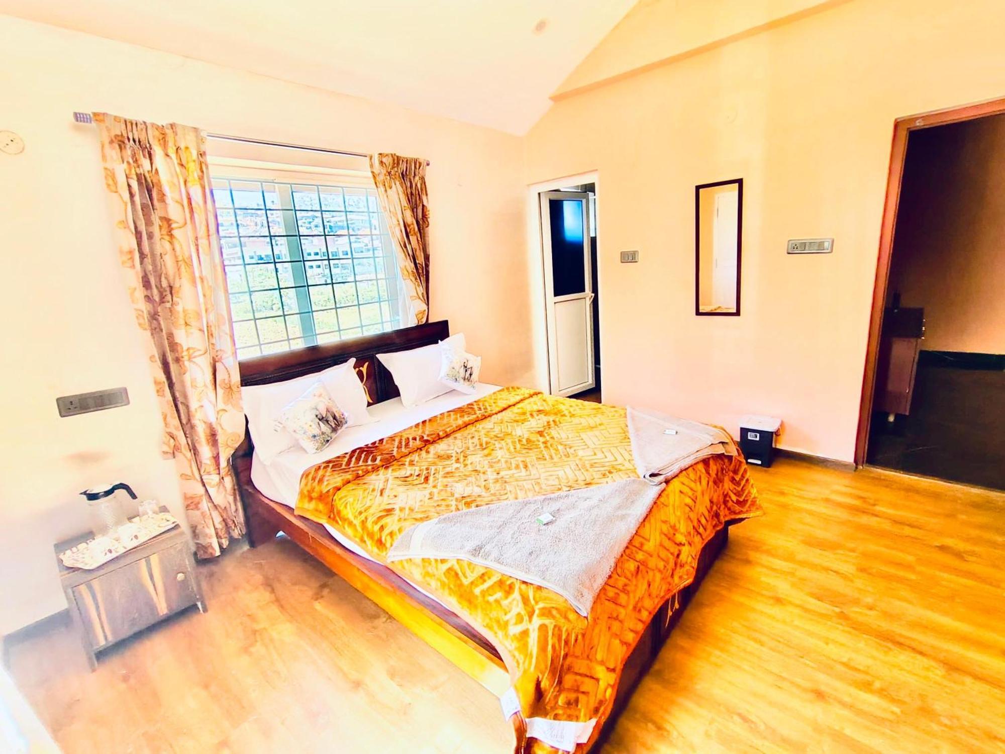 Ak Royal Homestay Ooty