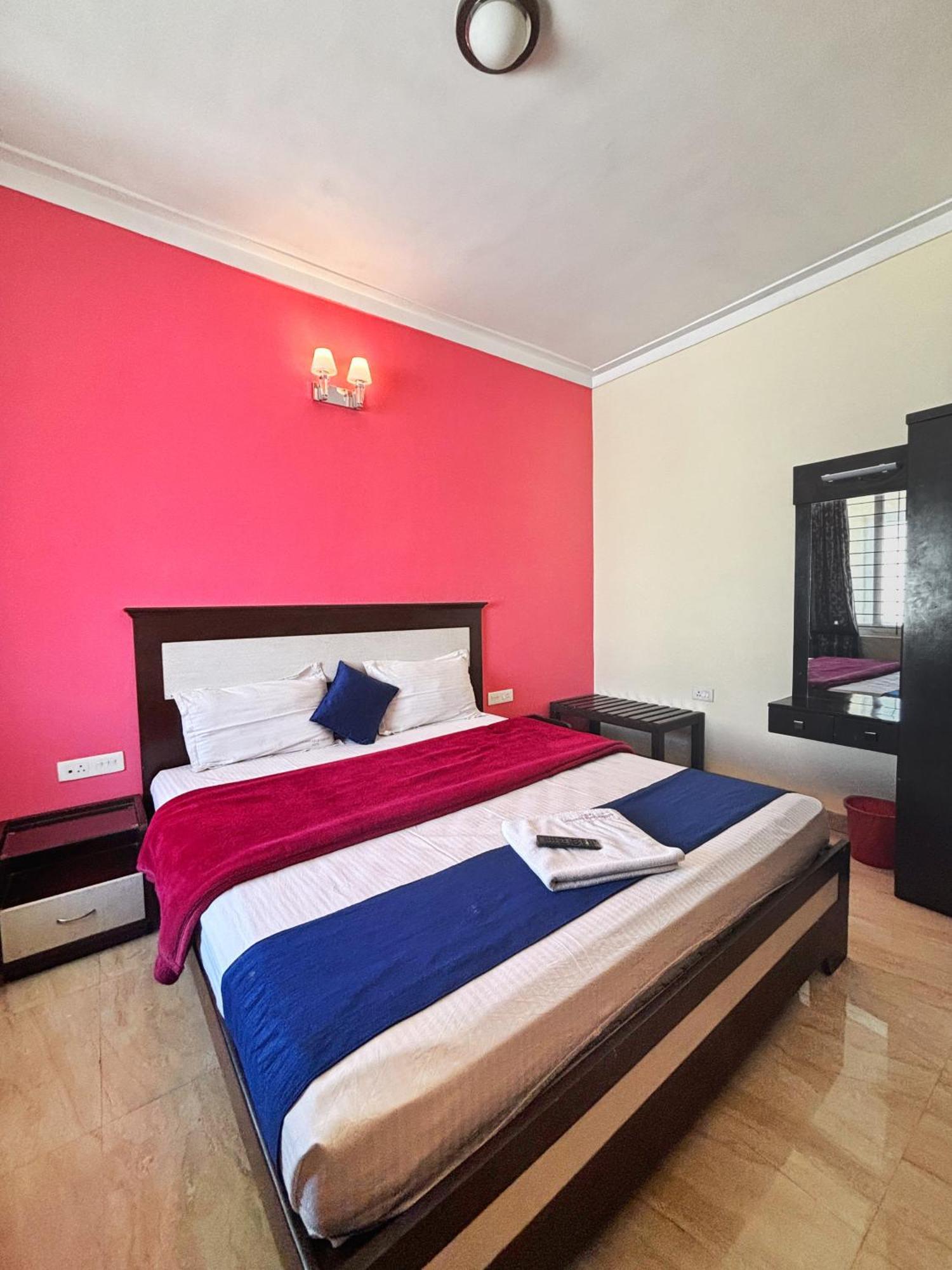 Golden Larch Comfort Hotel Ooty